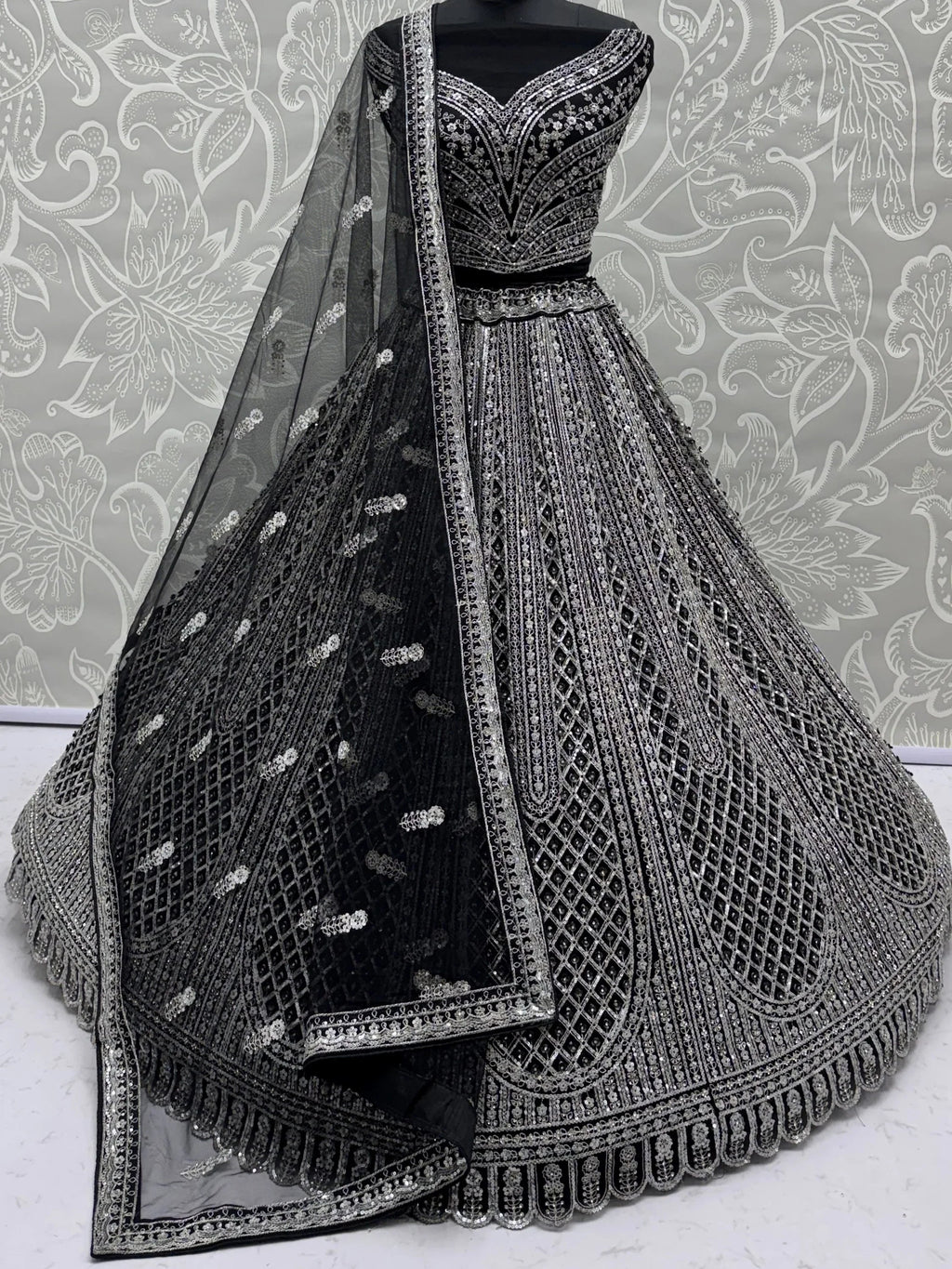 Black Glamorous Sequins Embroidered Net Wedding Wear Lehenga Choli