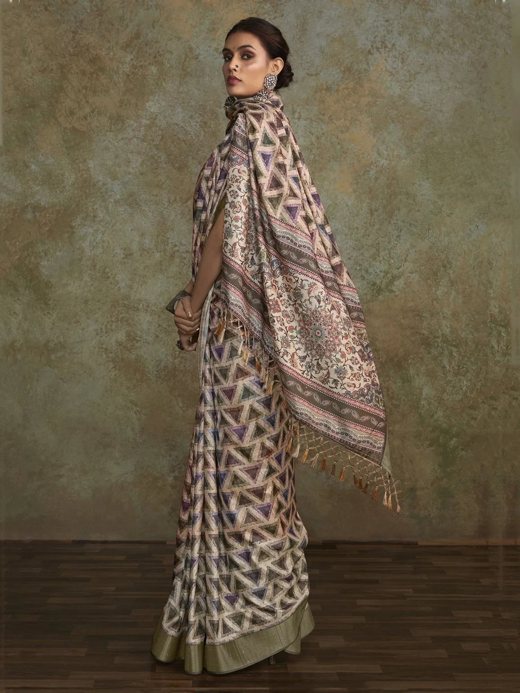 Beautiful Off-White Digital Printed Silk Function Wear Saree With Blouse