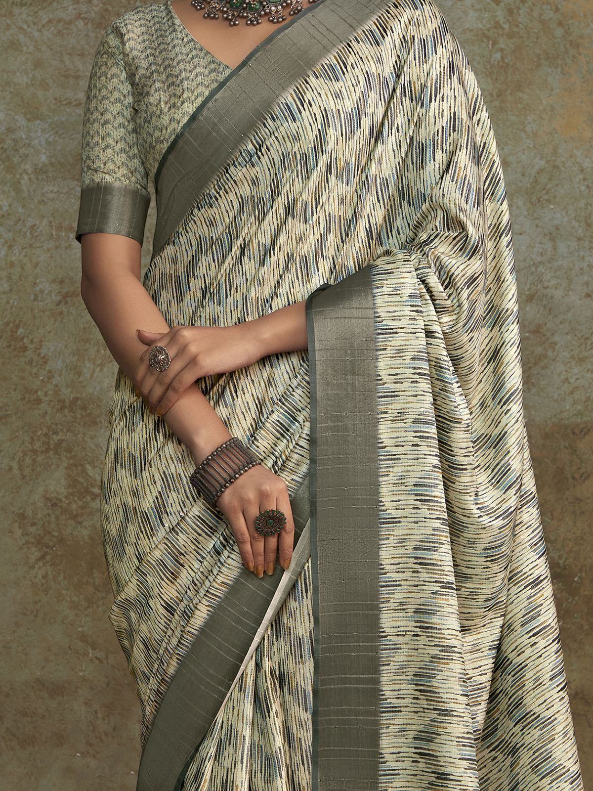Stunning Off-White Digital Printed Silk Traditional Saree With Blouse