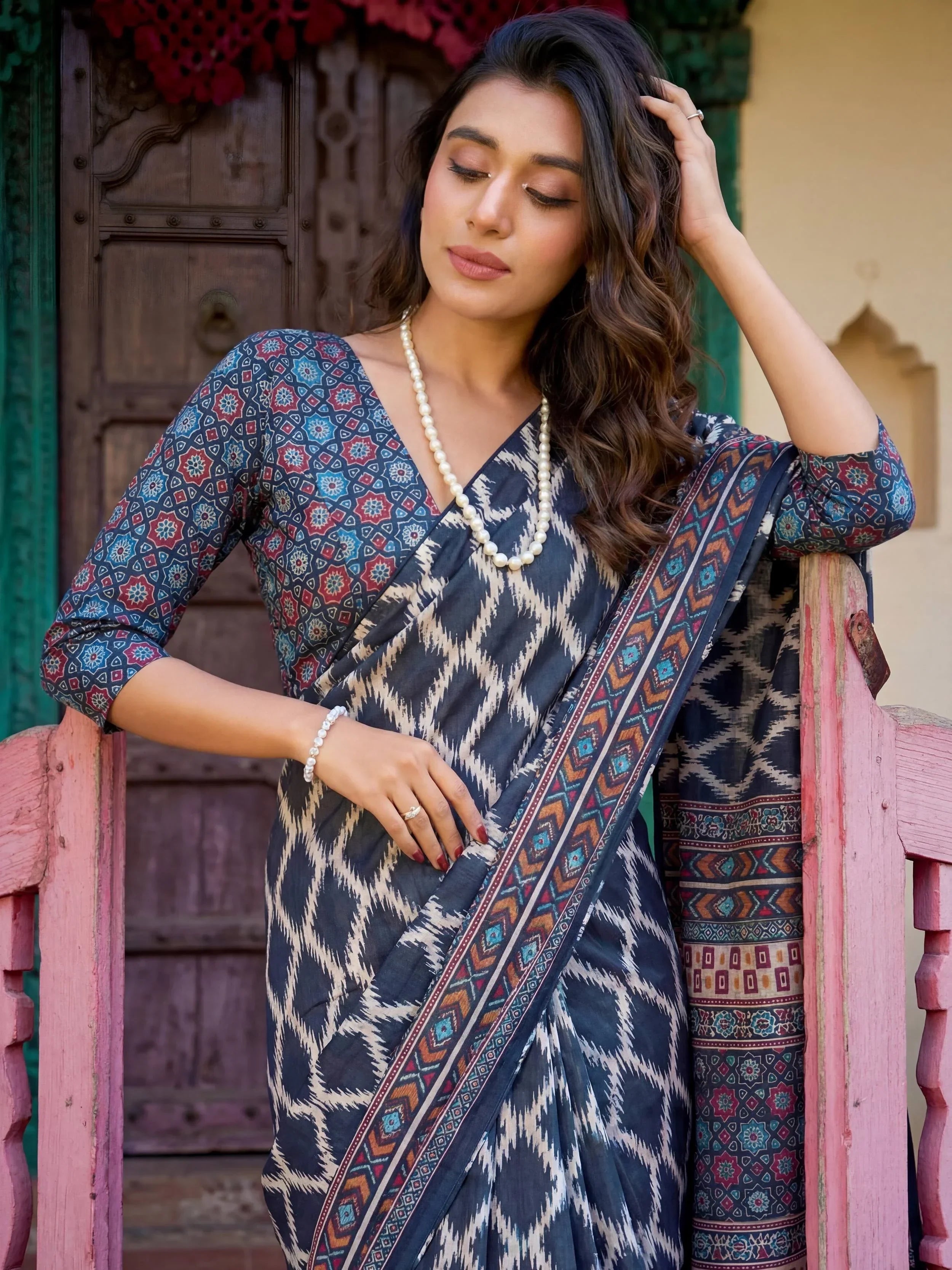 Pretty Blue Digital Printed Crepe Casual Wear Saree With Blouse