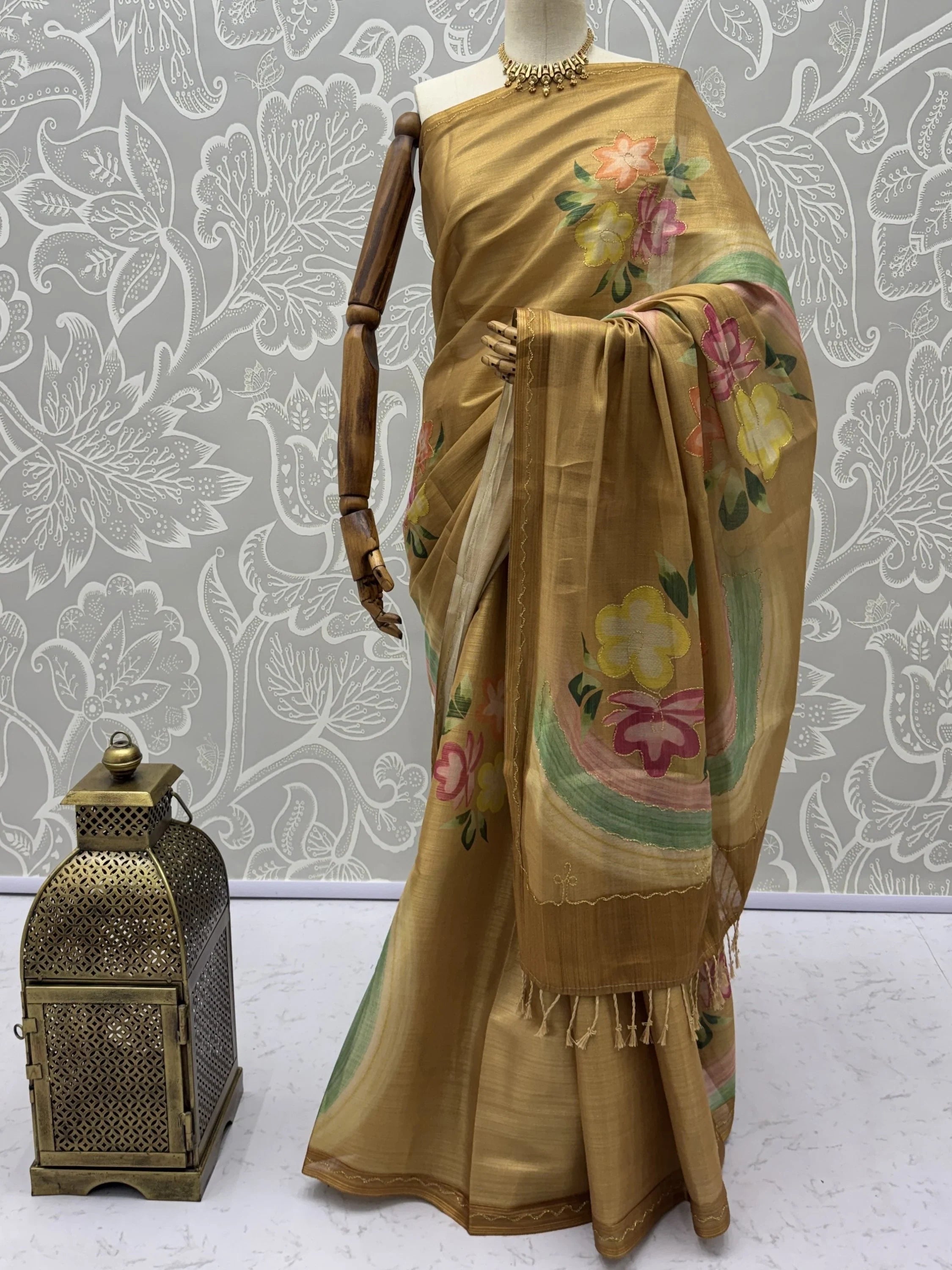Magnetic Splendid Floral Printed Silk Function Wear Saree With Blouse