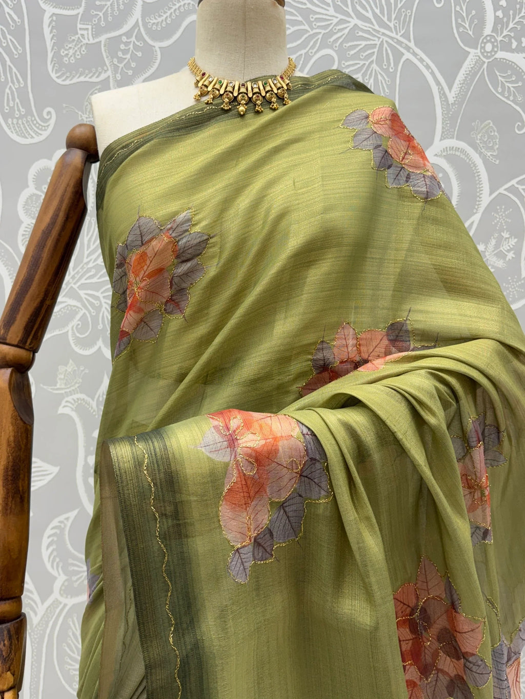 Green Majestic Floral Printed Silk Mehendi Wear Saree With Blouse