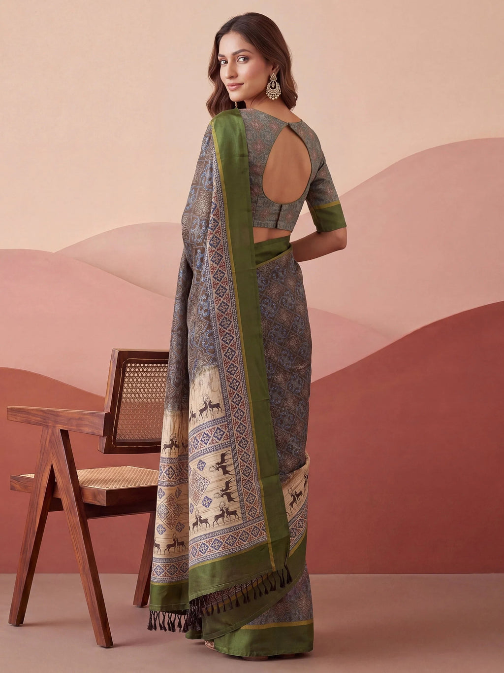 Green Graceful Digital Printed Silk Traditional Saree With Blouse