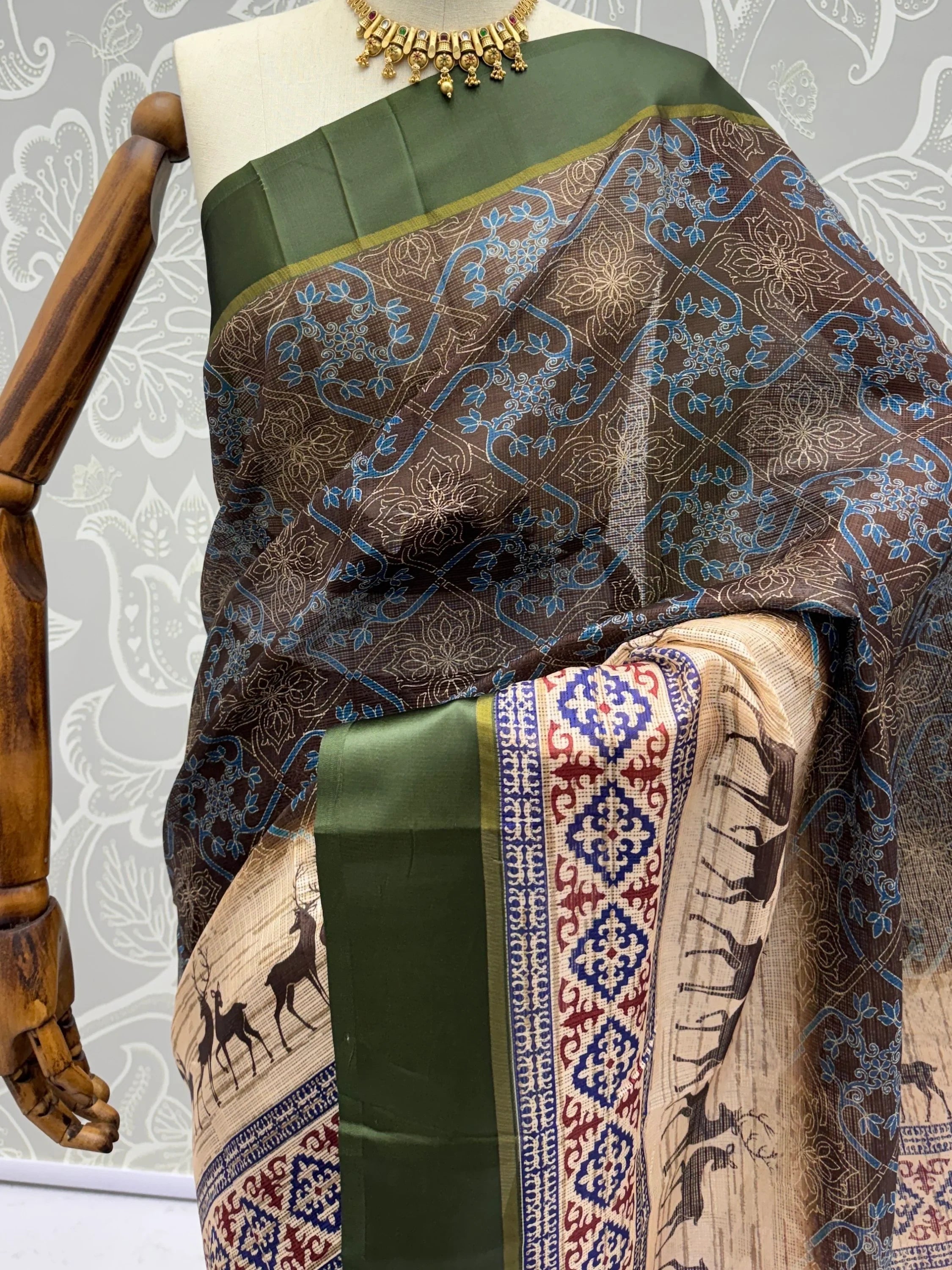 Green Graceful Digital Printed Silk Traditional Saree With Blouse