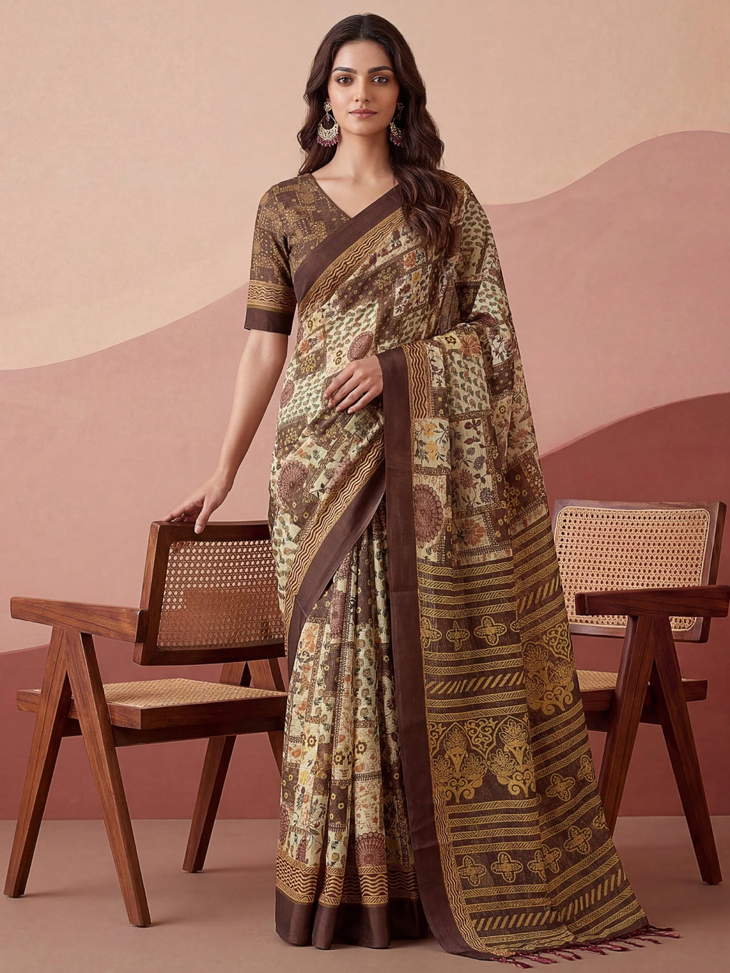 Cream Fantabulous Floral Printed Silk Festive Wear Saree With Blouse