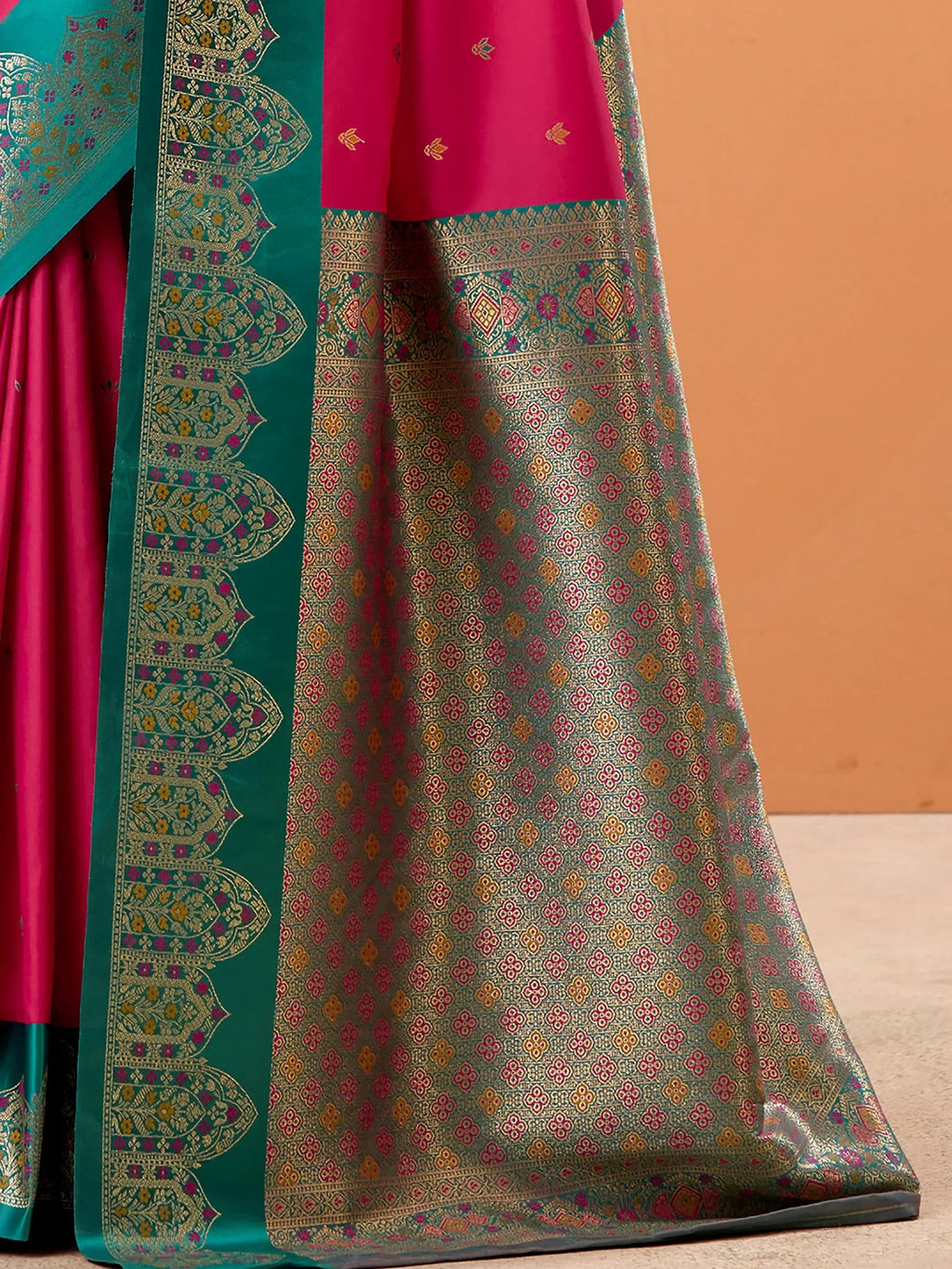 Beautiful Pink Zari Weaving Silk Wedding Wear Saree With Blouse