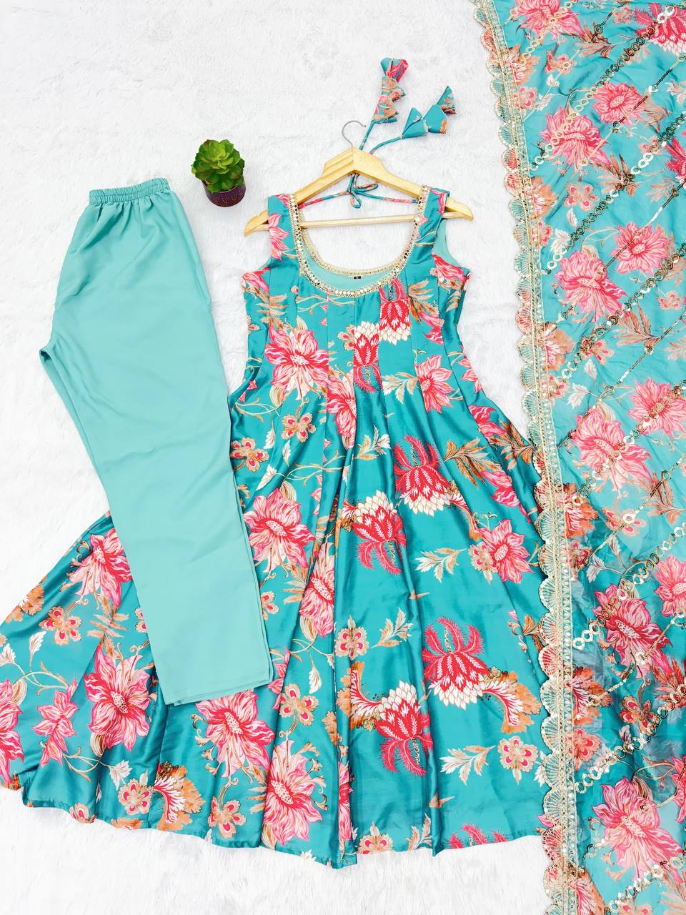 Pure Muslin Salwar Kameez with Floral Print and Organza Dupatta for Festivals