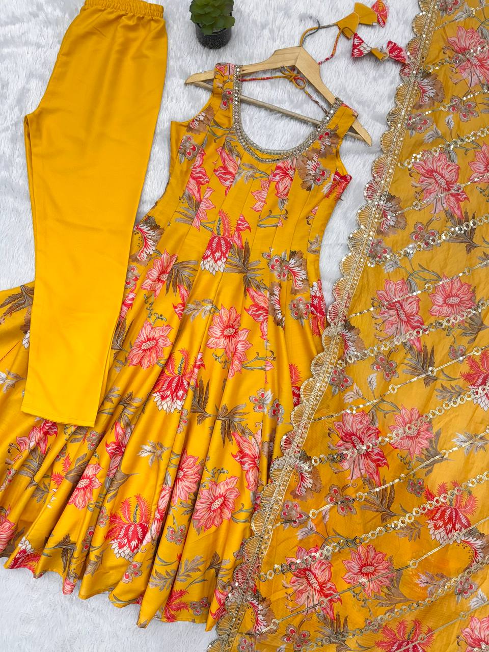Pure Muslin Salwar Kameez with Floral Print and Organza Dupatta for Festivals