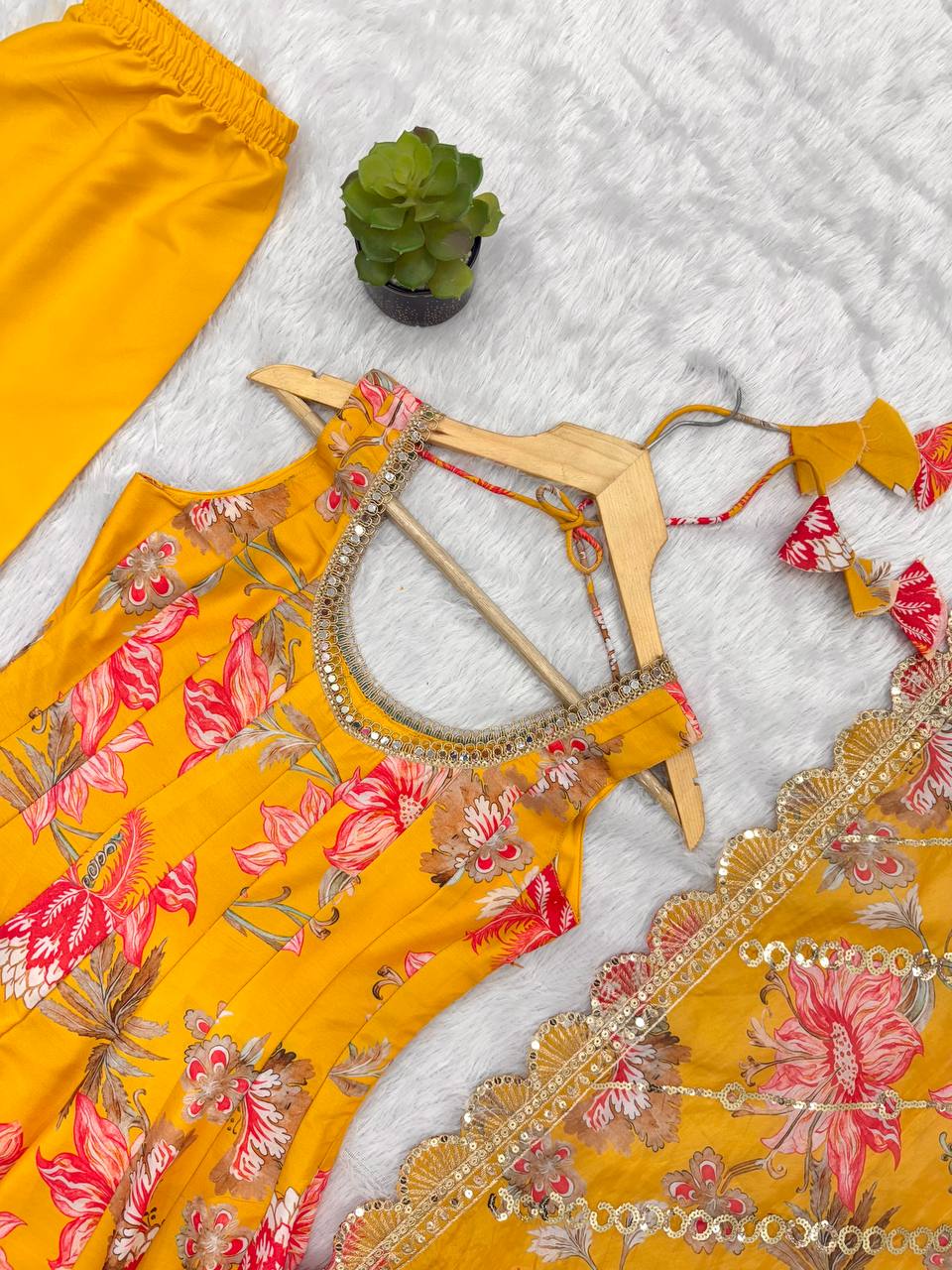 Pure Muslin Salwar Kameez with Floral Print and Organza Dupatta for Festivals