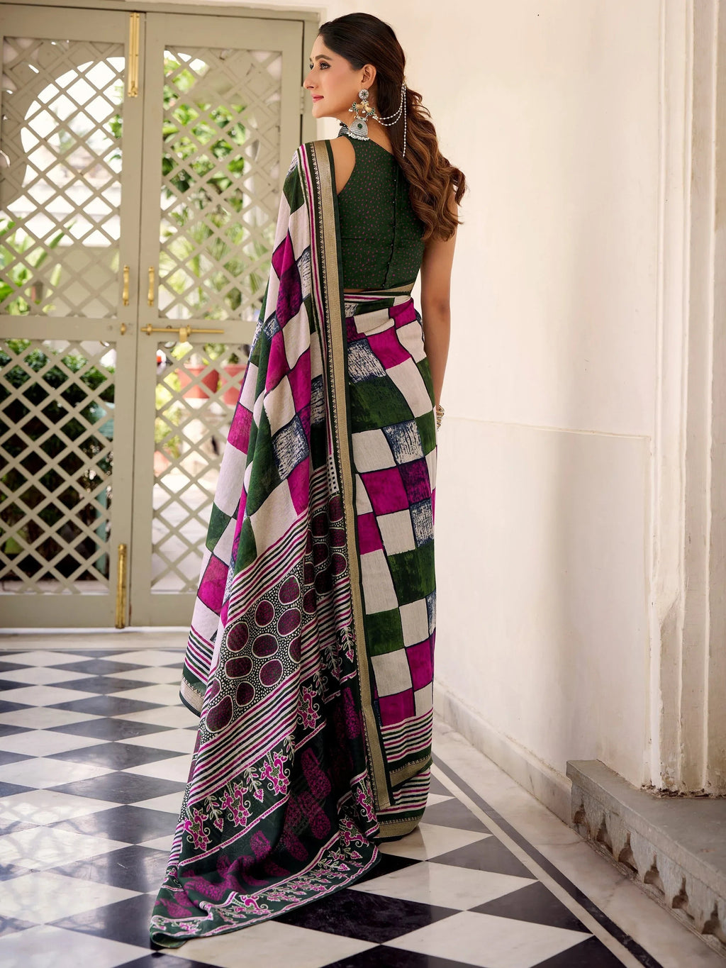 Green Pretty Digital Printed Polyester Casual Wear Saree With Blouse