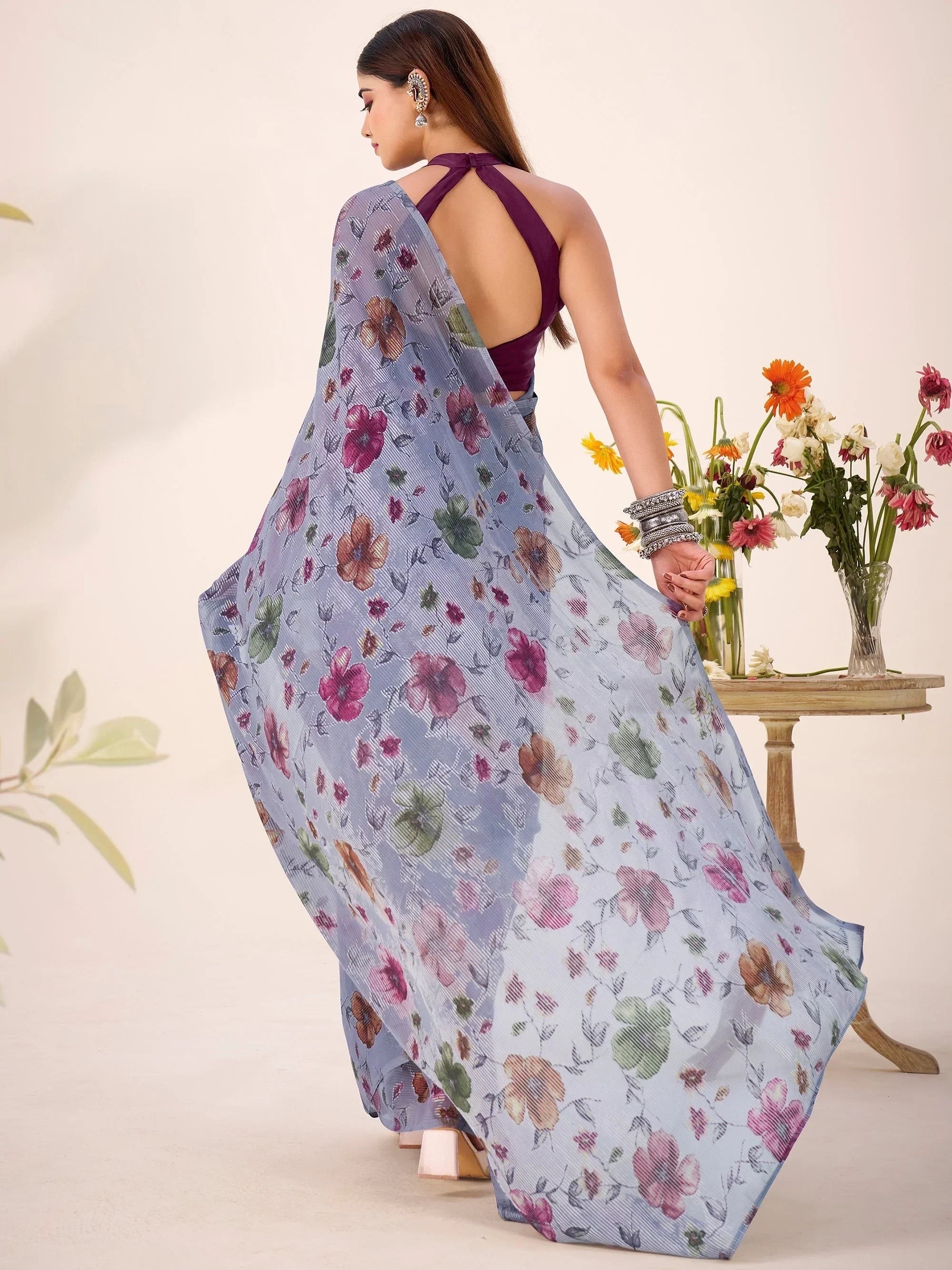Grey Glamorous Floral Printed Geogette Casual Wear Saree With Blouse
