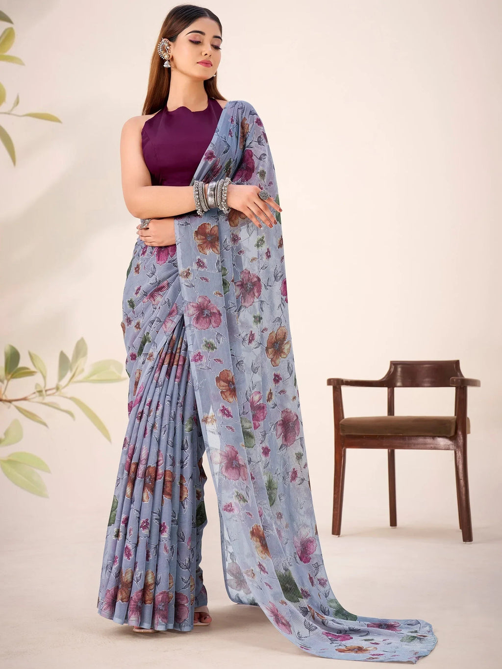 Grey Glamorous Floral Printed Geogette Casual Wear Saree With Blouse