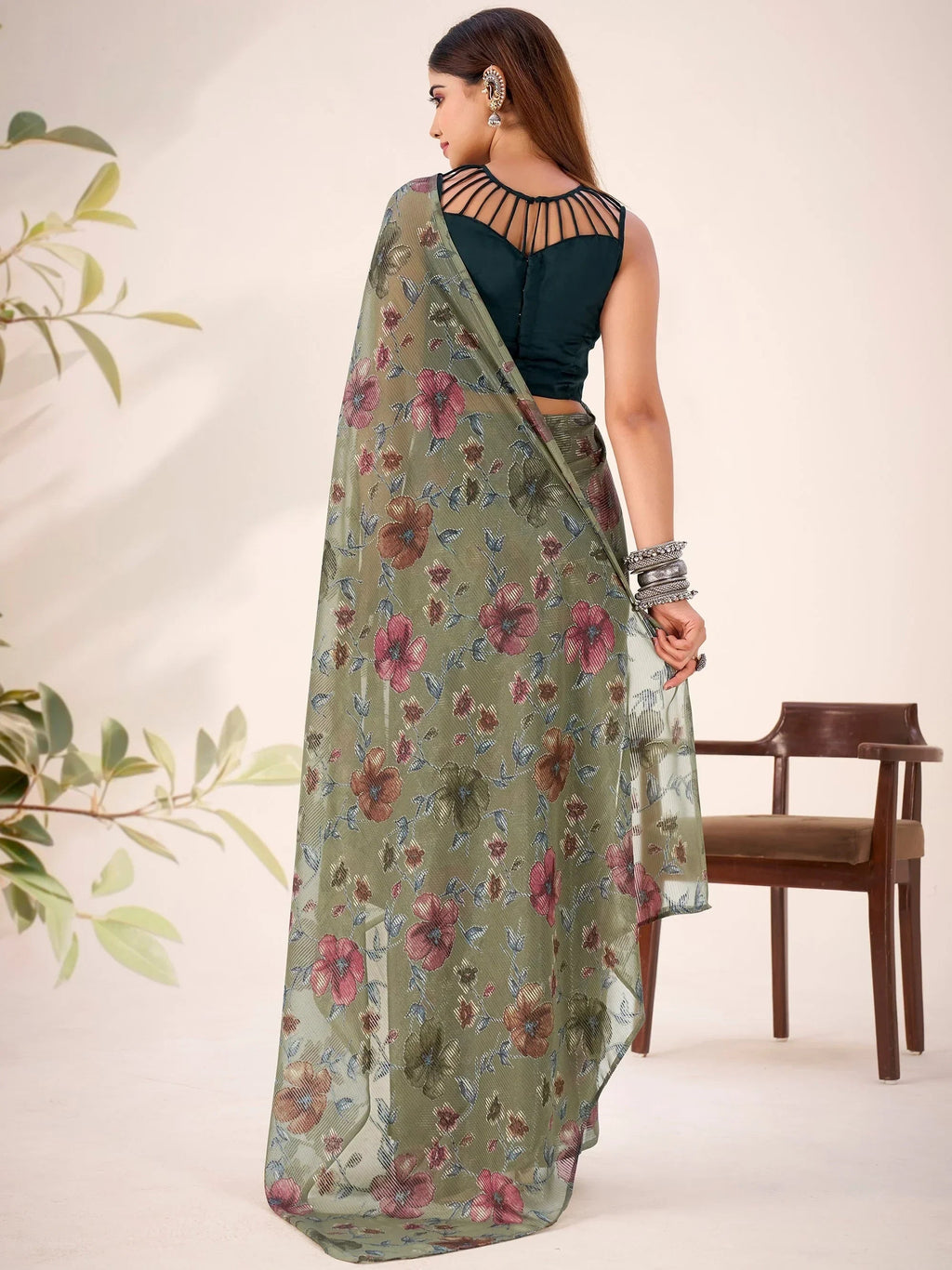 Green Glamorous Floral Printed Geogette Casual Wear Saree With Blouse