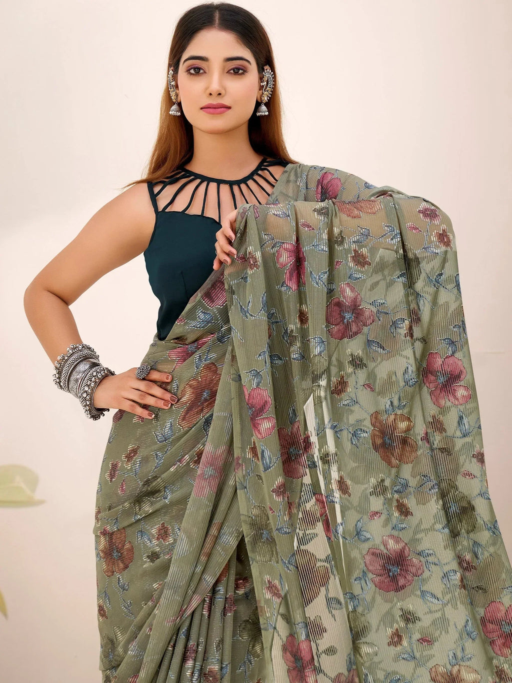 Green Glamorous Floral Printed Geogette Casual Wear Saree With Blouse