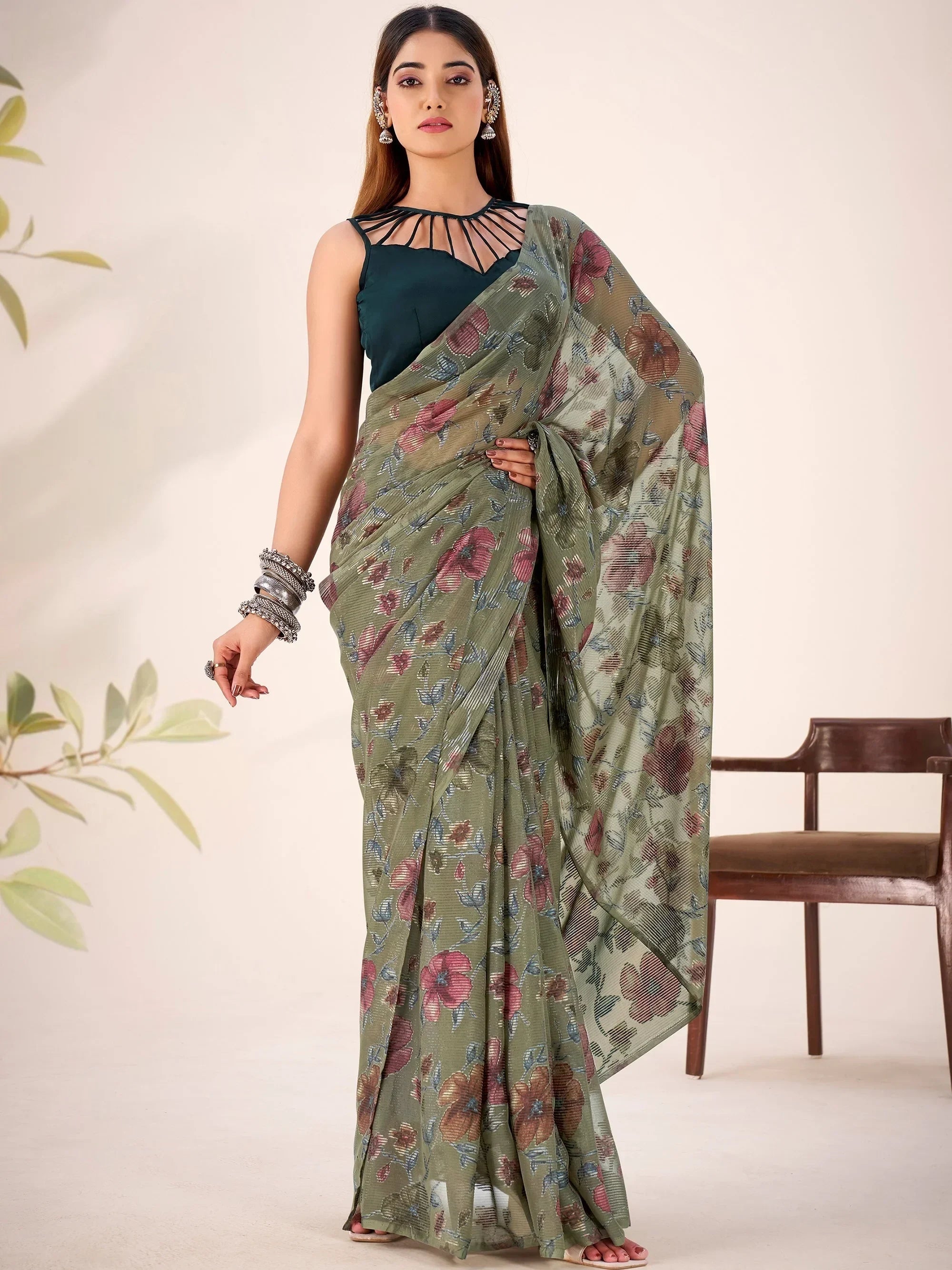Green Glamorous Floral Printed Geogette Casual Wear Saree With Blouse