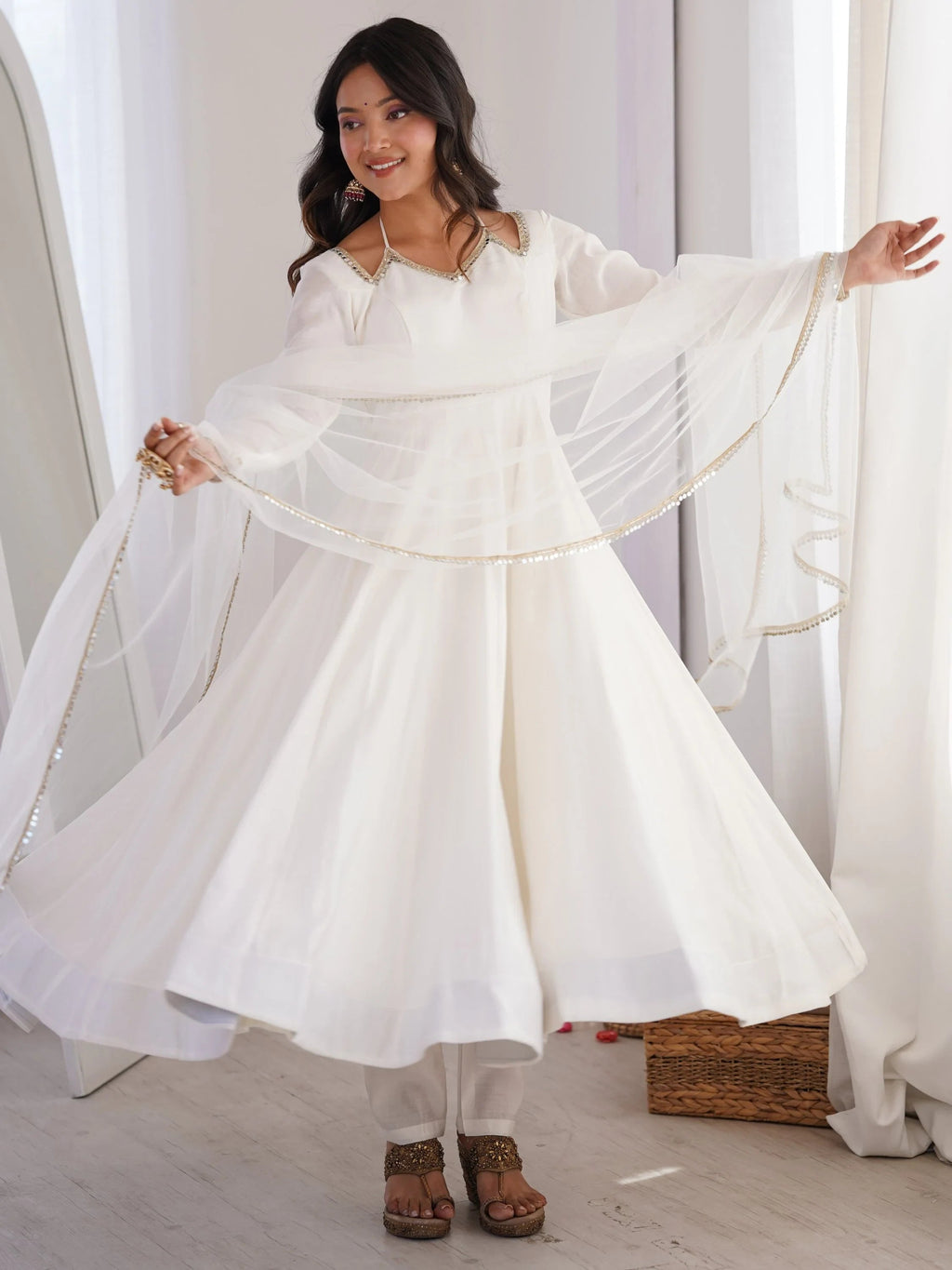 White Charming Plain Georgette Wedding Wear Anarakali Suit
