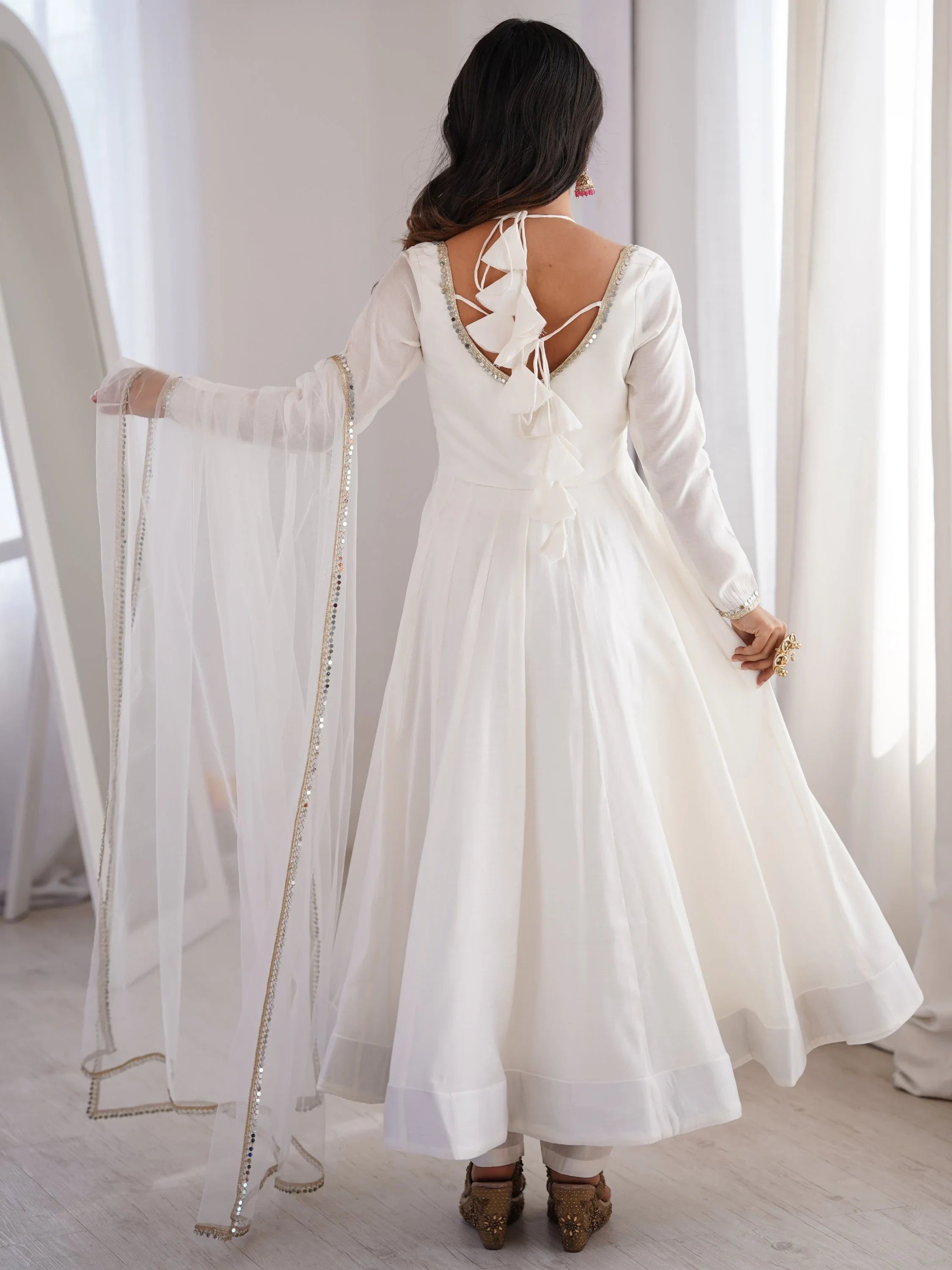 White Charming Plain Georgette Wedding Wear Anarakali Suit