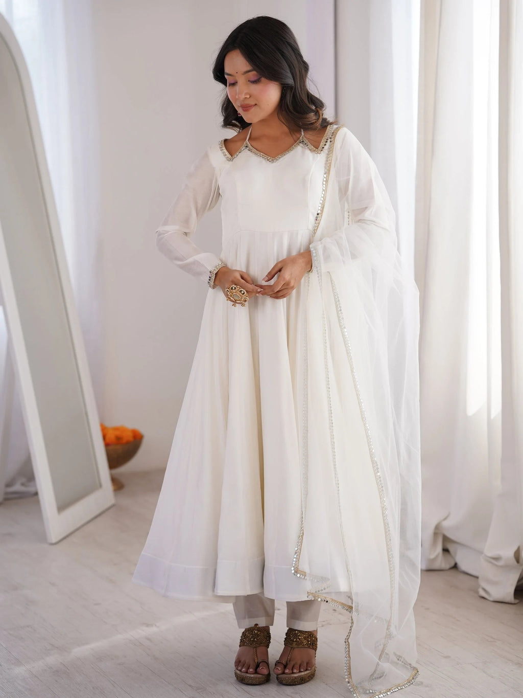 White Charming Plain Georgette Wedding Wear Anarakali Suit