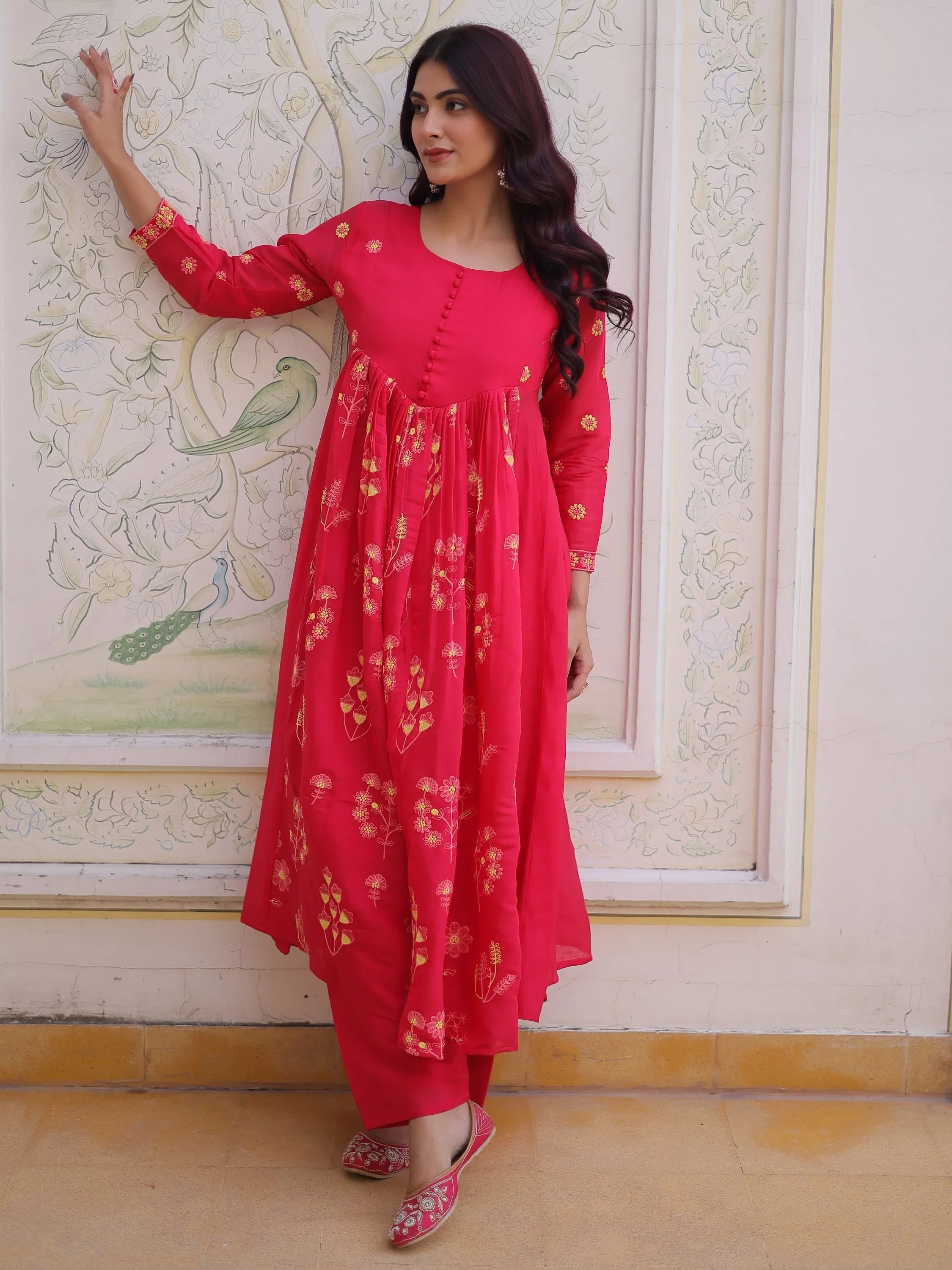Pink Enchanting Thread Embroidery Chanderi Function Wear Pant Suit