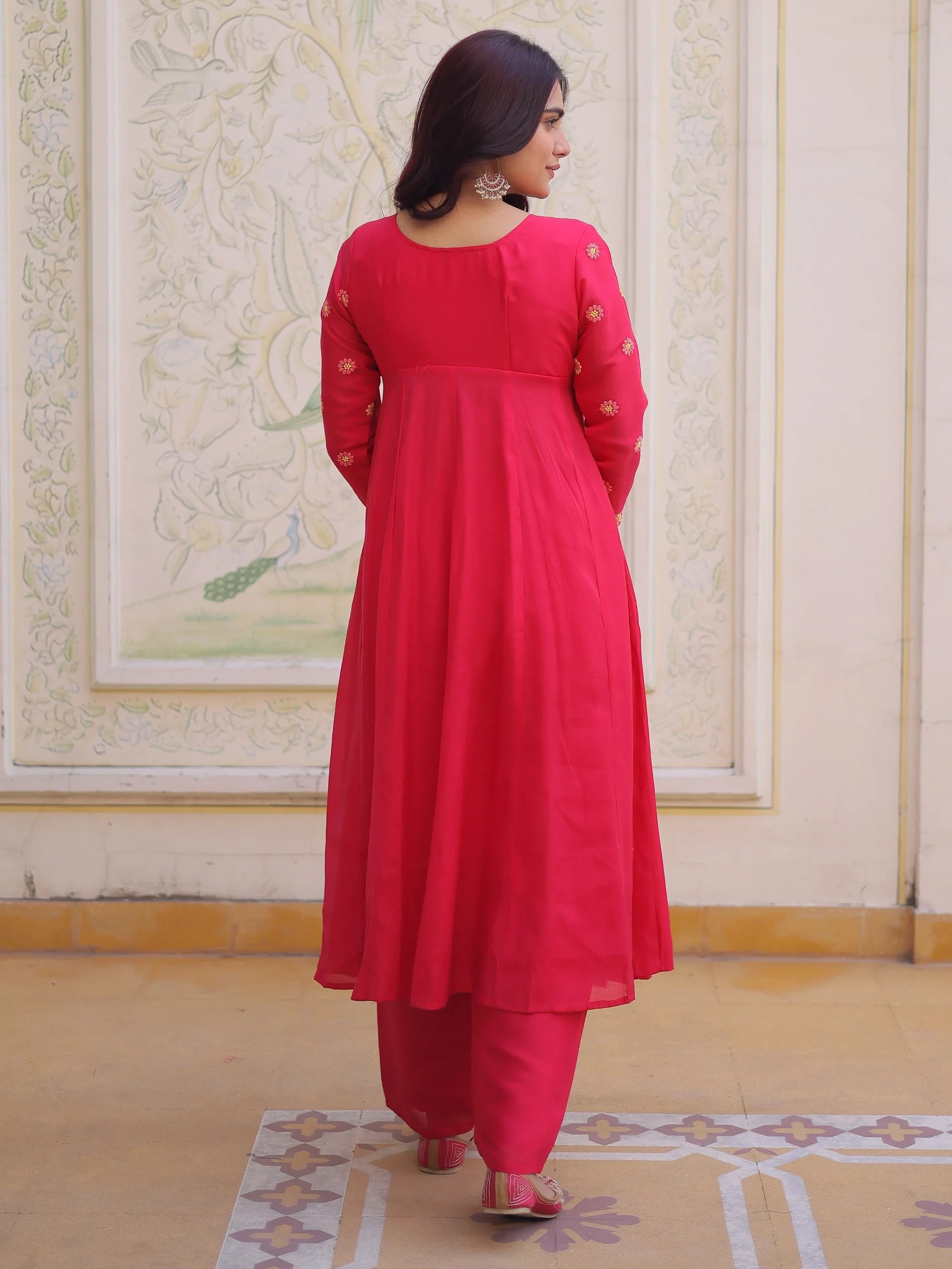 Pink Enchanting Thread Embroidery Chanderi Function Wear Pant Suit