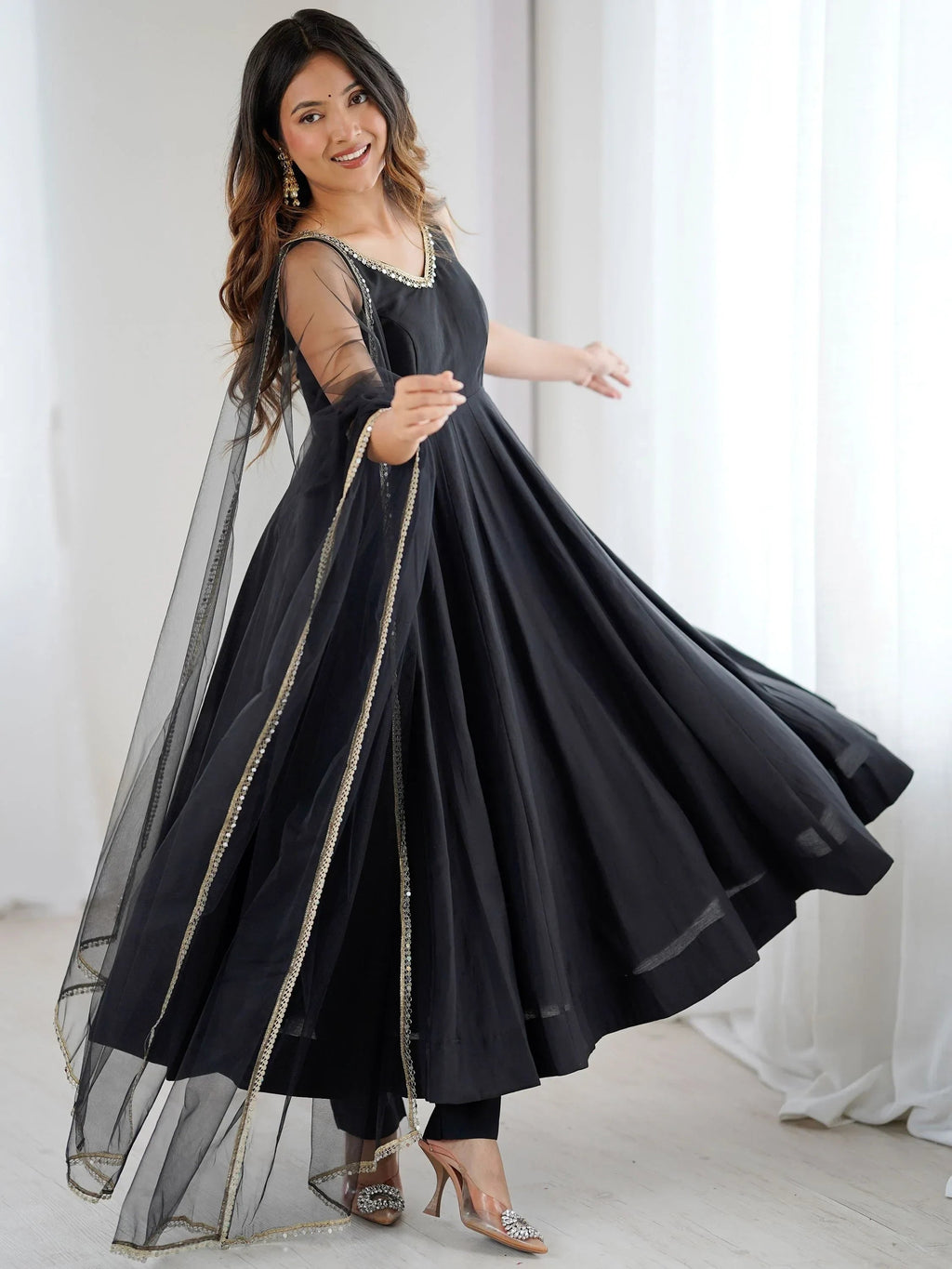 Black Mesmerizing Chanderi Silk Lace Work Anarkali Suit