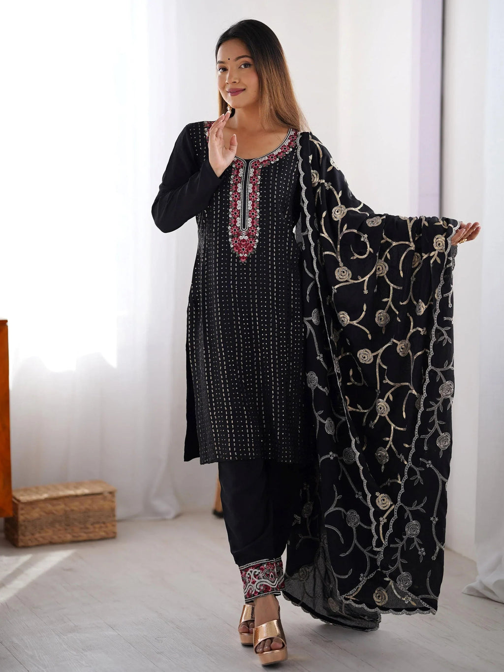 Black Lavishing Chinon Thread Embroidered Traditional Straight Suit
