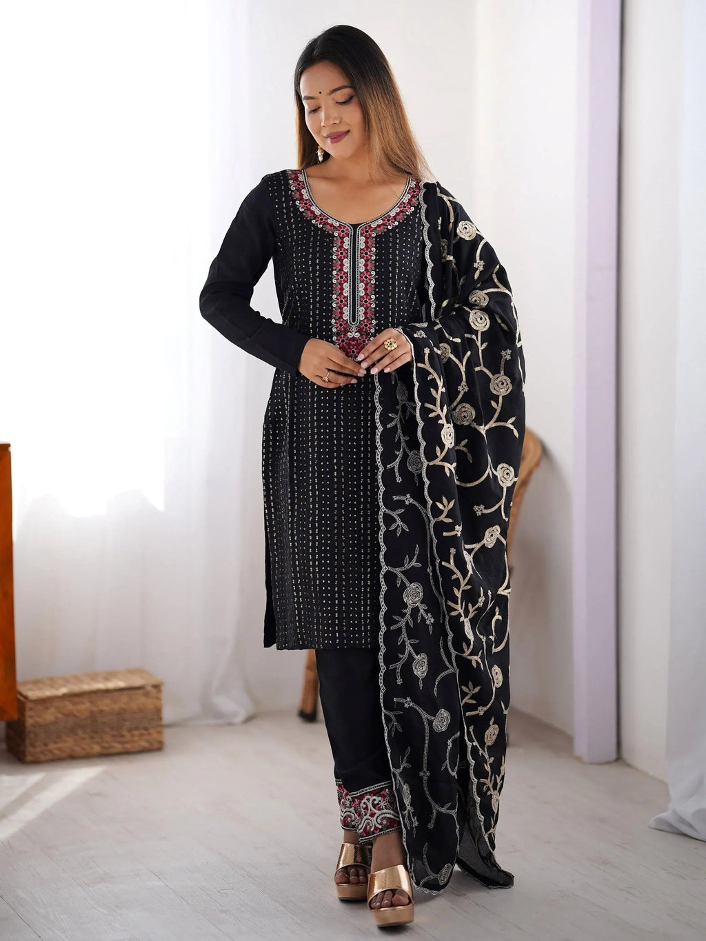 Black Lavishing Chinon Thread Embroidered Traditional Straight Suit