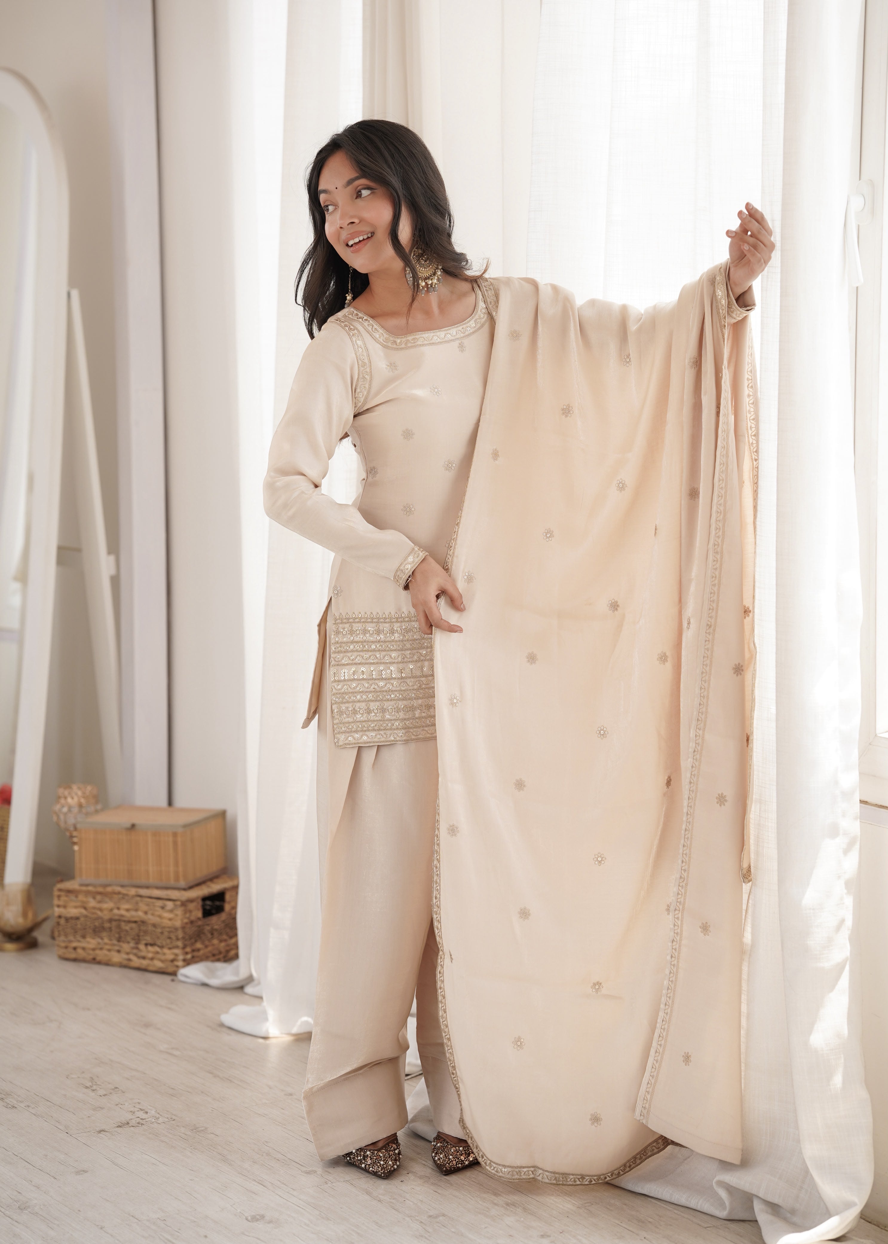 Cream Glass Roman Silk Kurta Suit Set With Embroidery Work