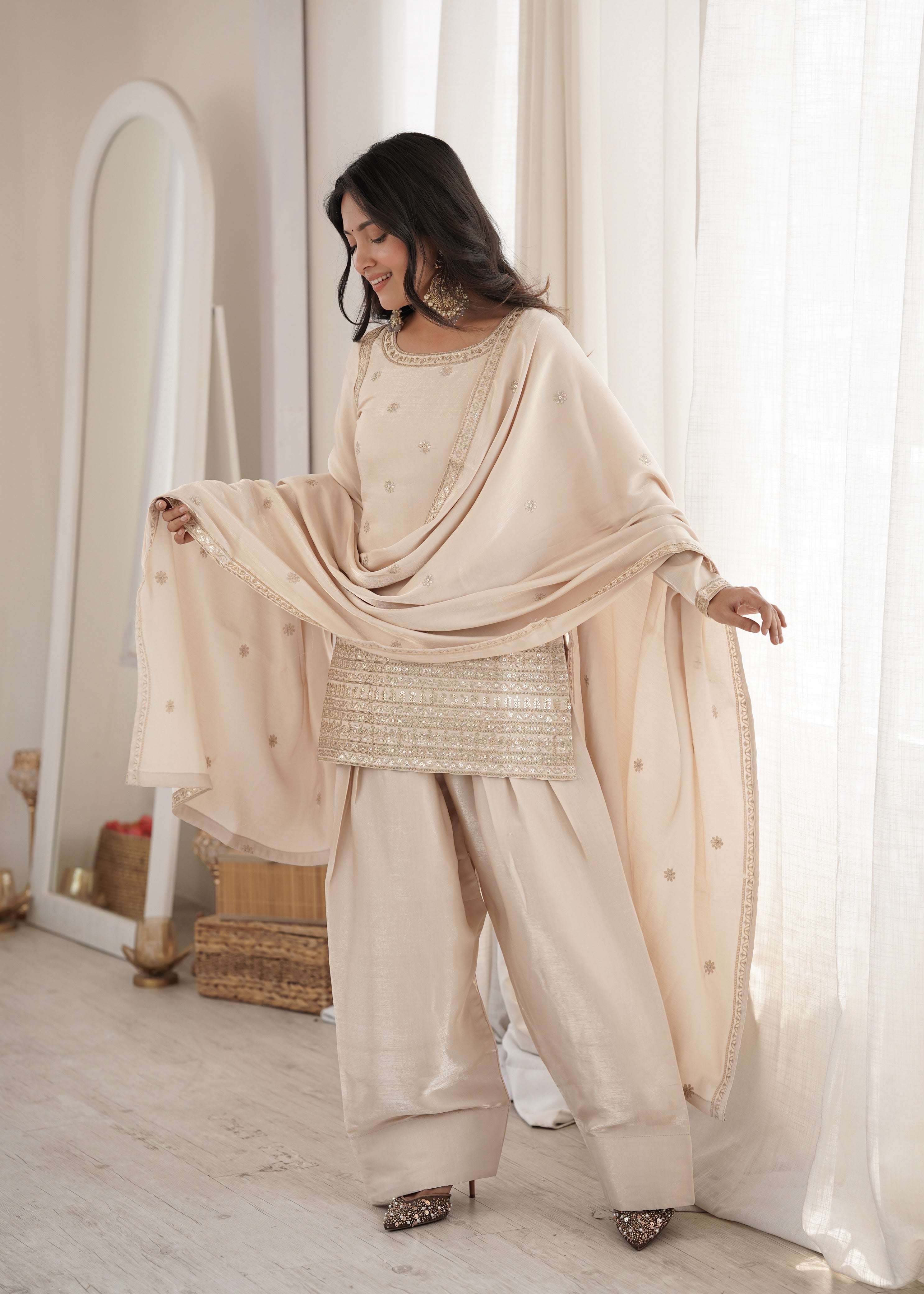 Cream Glass Roman Silk Kurta Suit Set With Embroidery Work