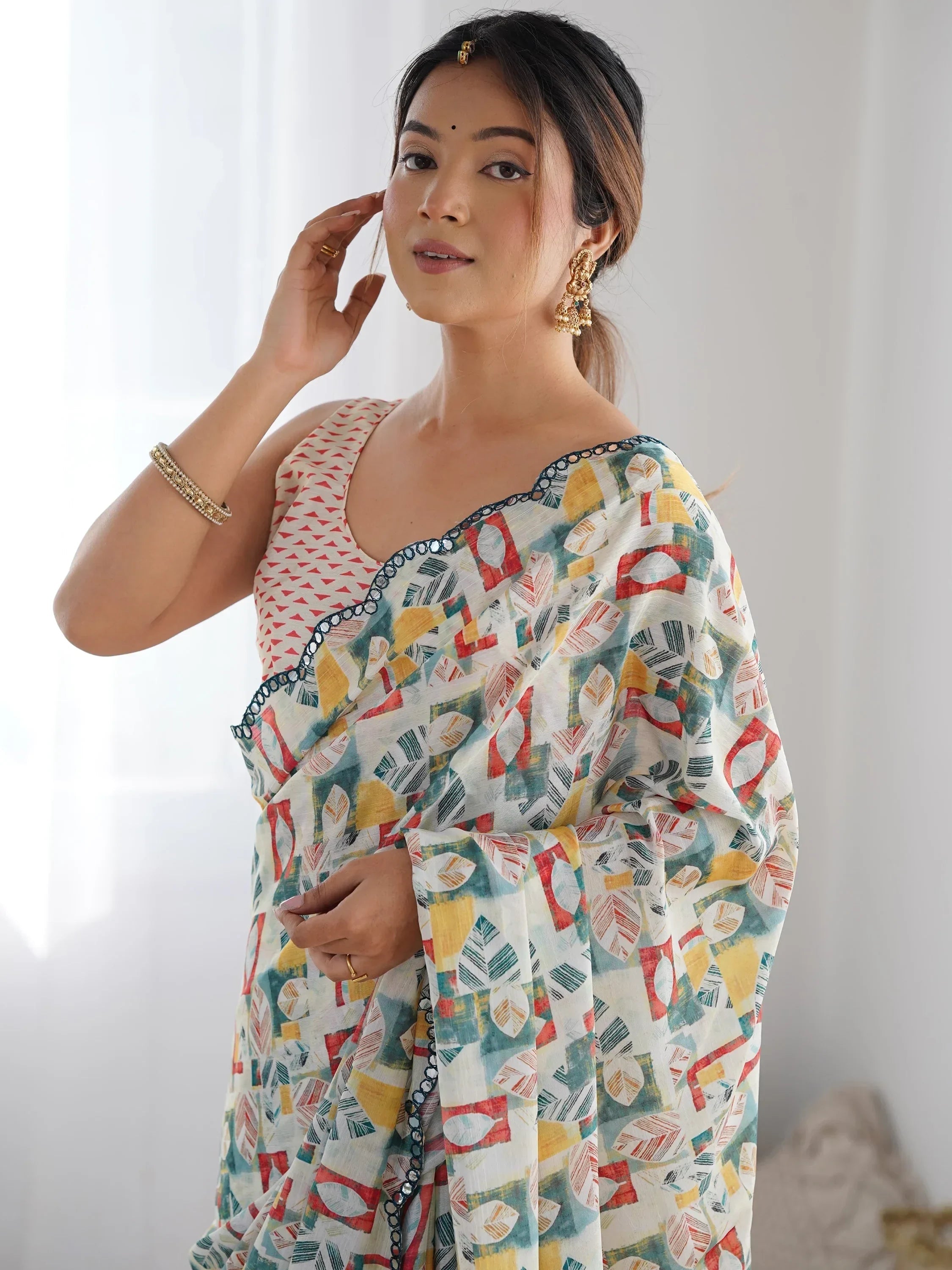 Off White Attractive Digital Printed Chinon Festival Wear Saree With Blouse