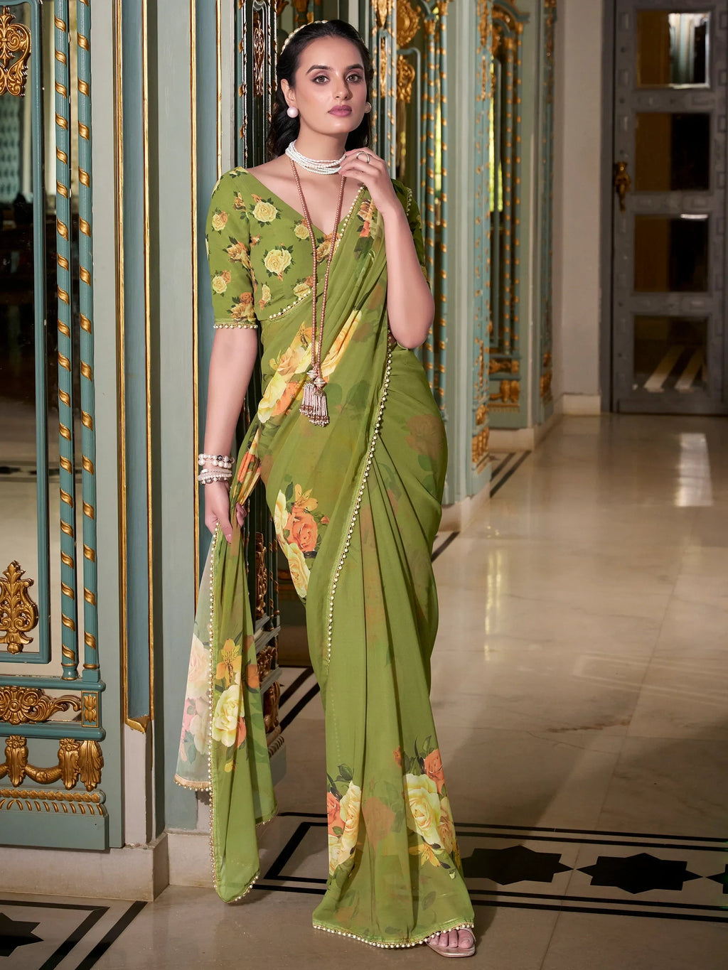 Charming Artistic Georgette Floral Printed Saree With Blouse