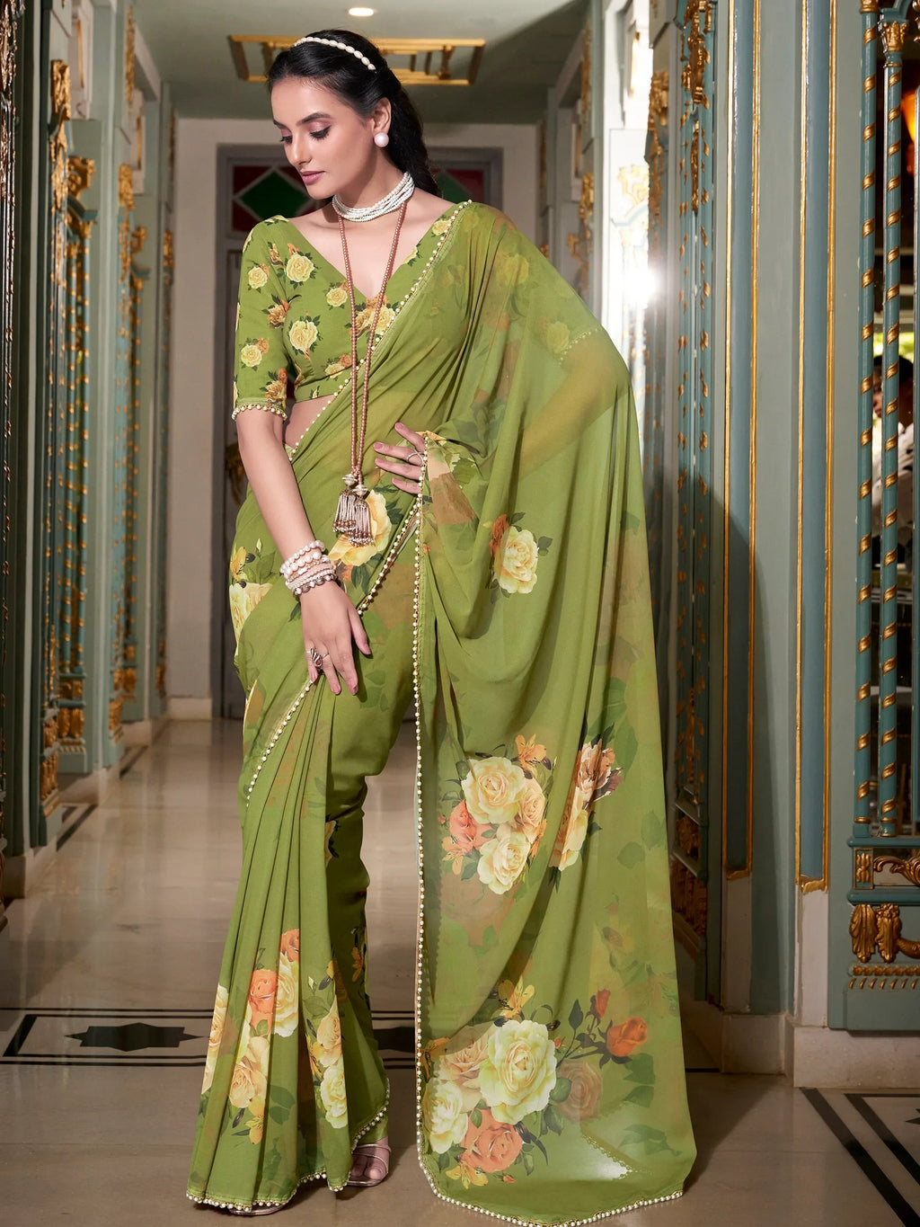 Charming Artistic Georgette Floral Printed Saree With Blouse
