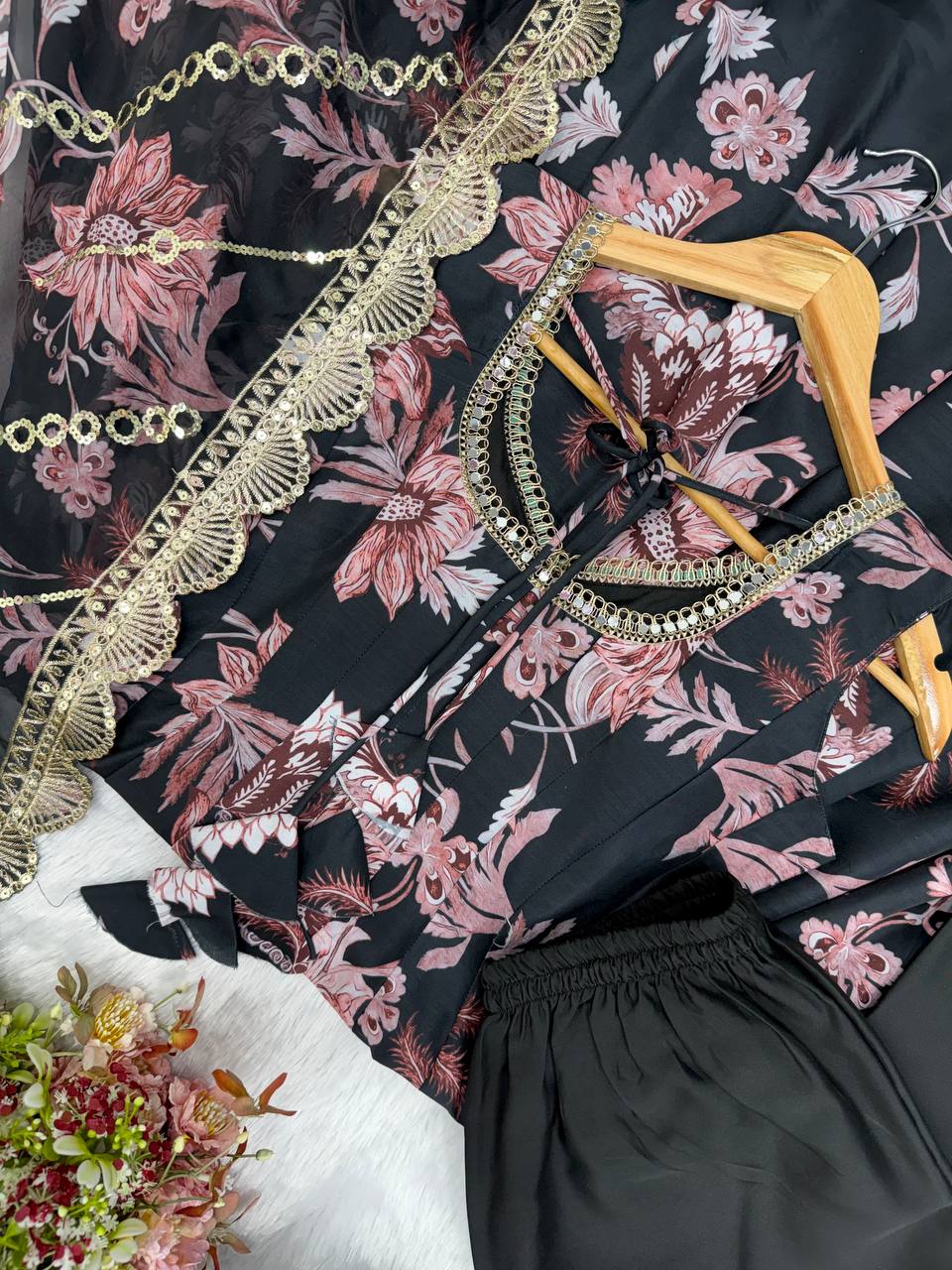 Floral Pure Muslin Salwar Kameez with Floral Print and Organza Dupatta for Festivals