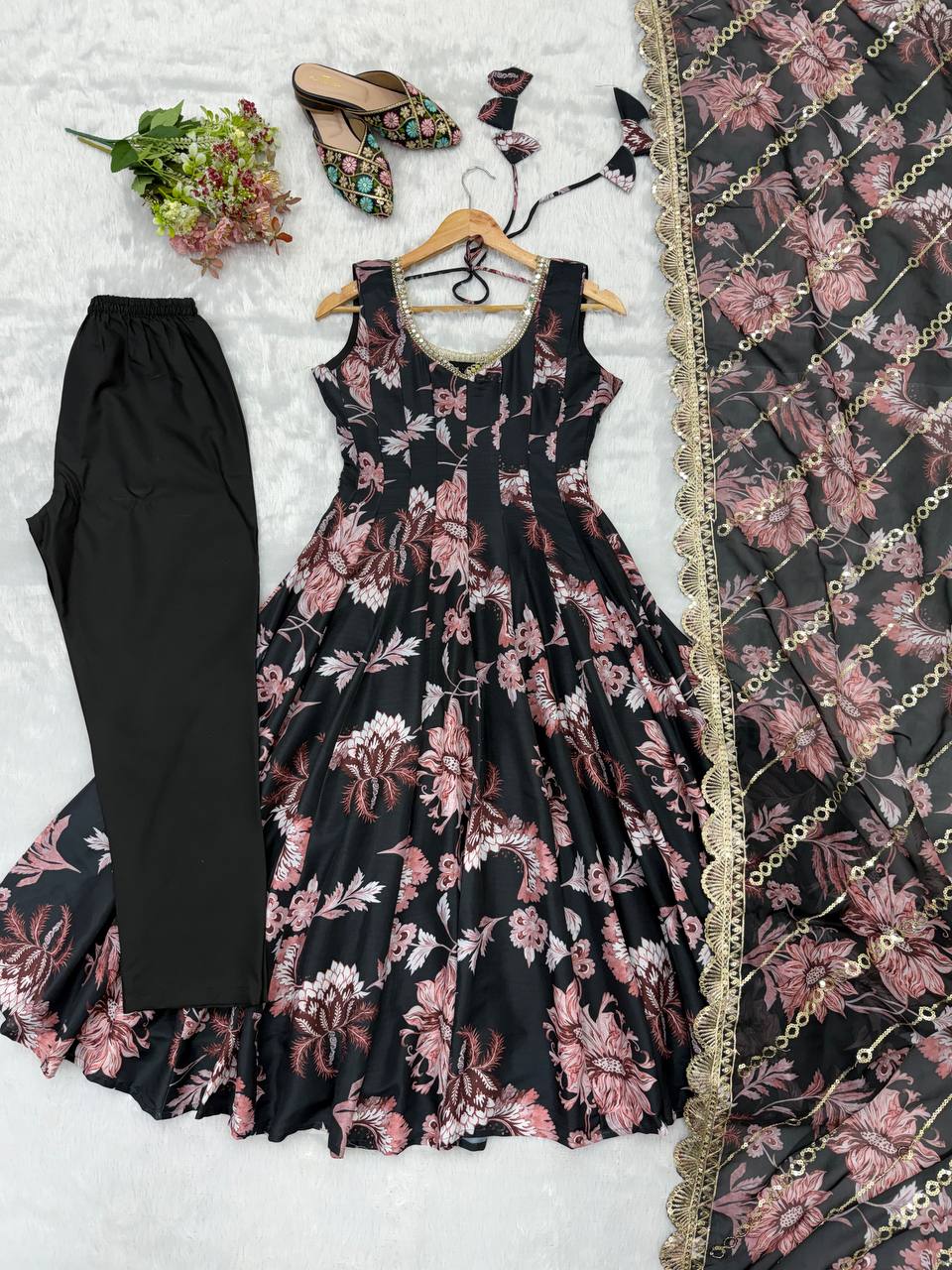 Floral Pure Muslin Salwar Kameez with Floral Print and Organza Dupatta for Festivals