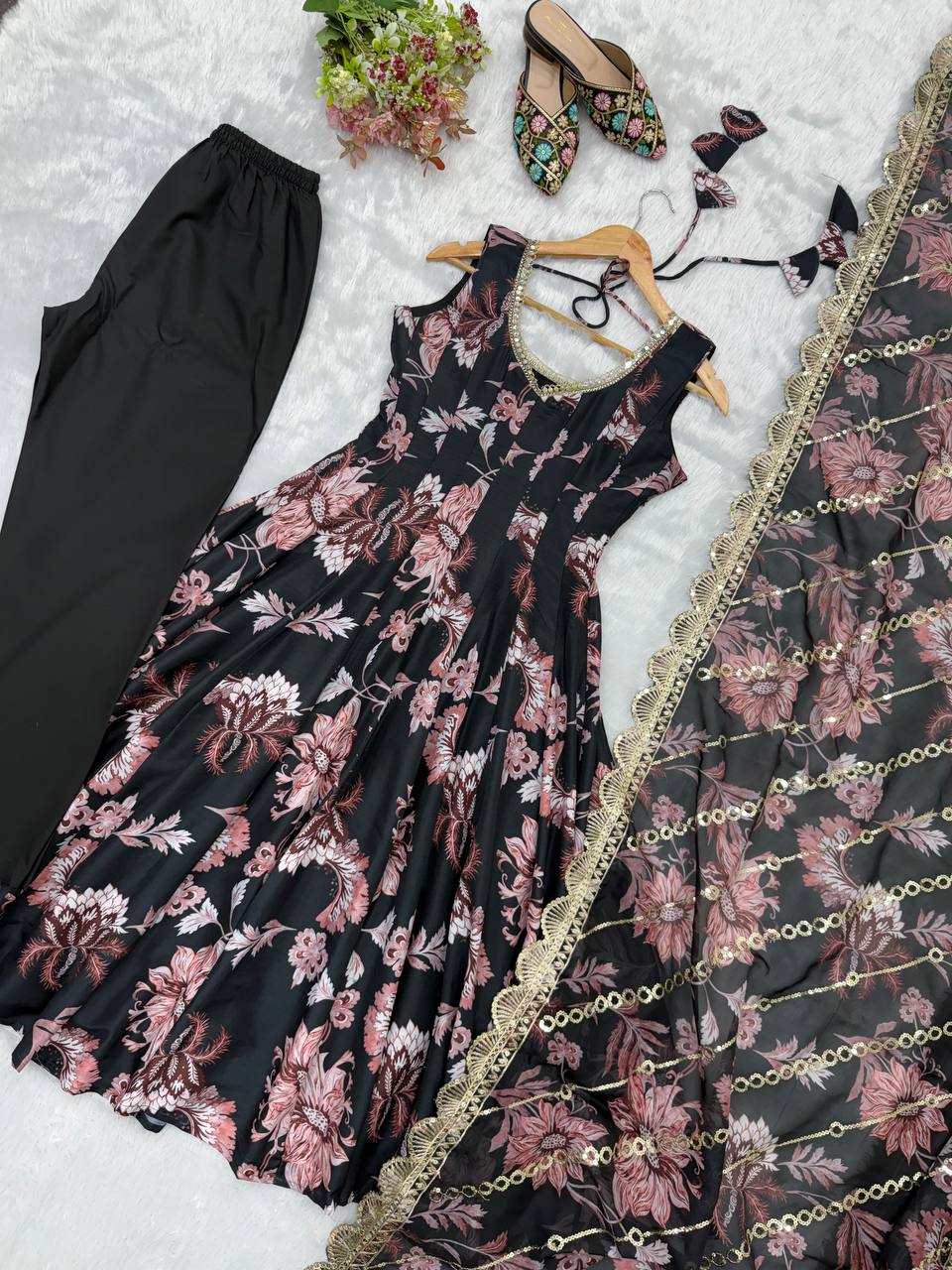 Floral Pure Muslin Salwar Kameez with Floral Print and Organza Dupatta for Festivals