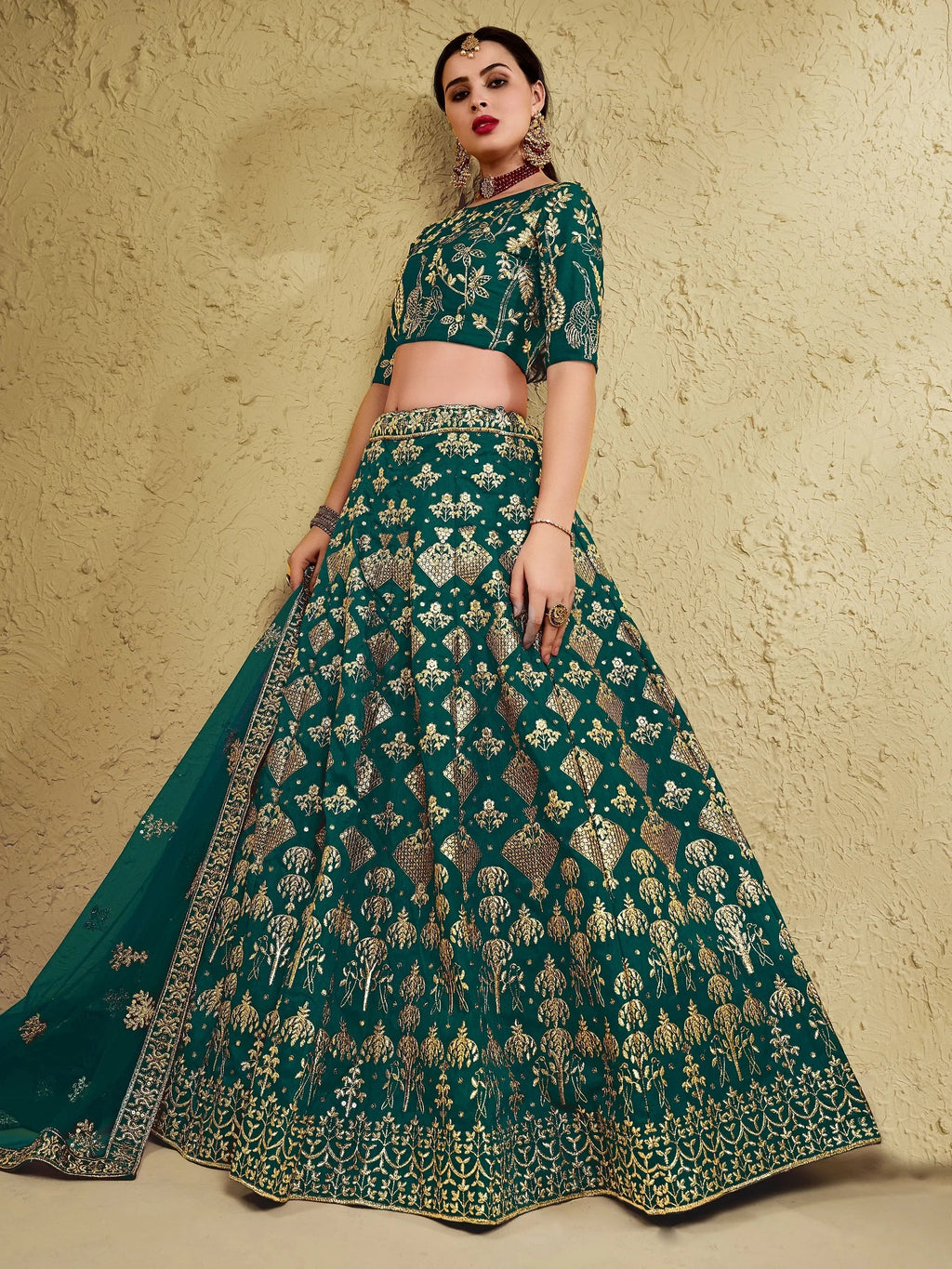 Green Fascinating Embroidered Silk Bridal Lehenga Choli With Dupatta