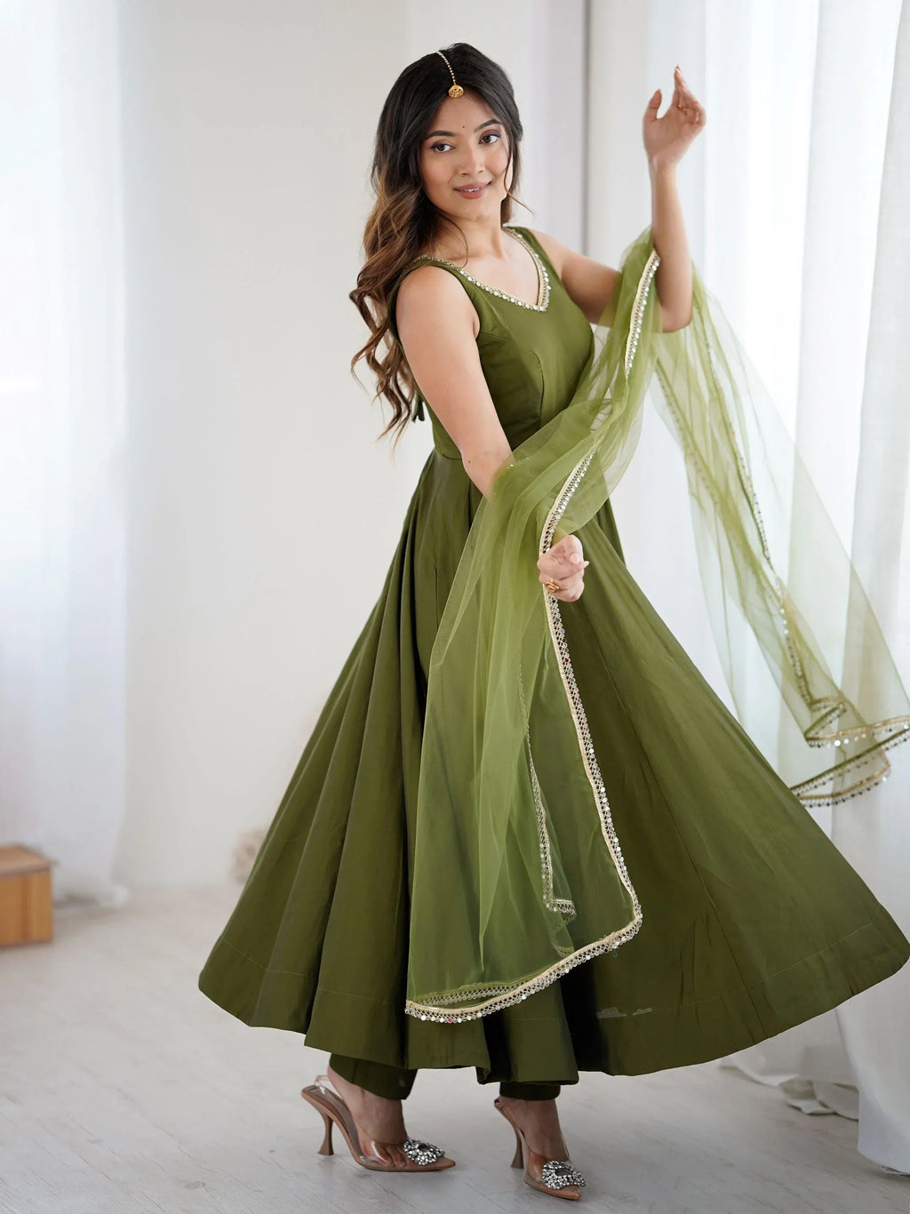 Green Mesmerizing Chanderi Silk Lace Work Anarkali Suit
