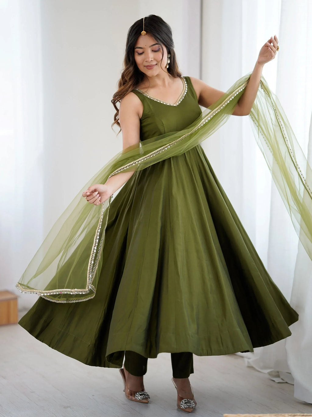 Green Mesmerizing Chanderi Silk Lace Work Anarkali Suit