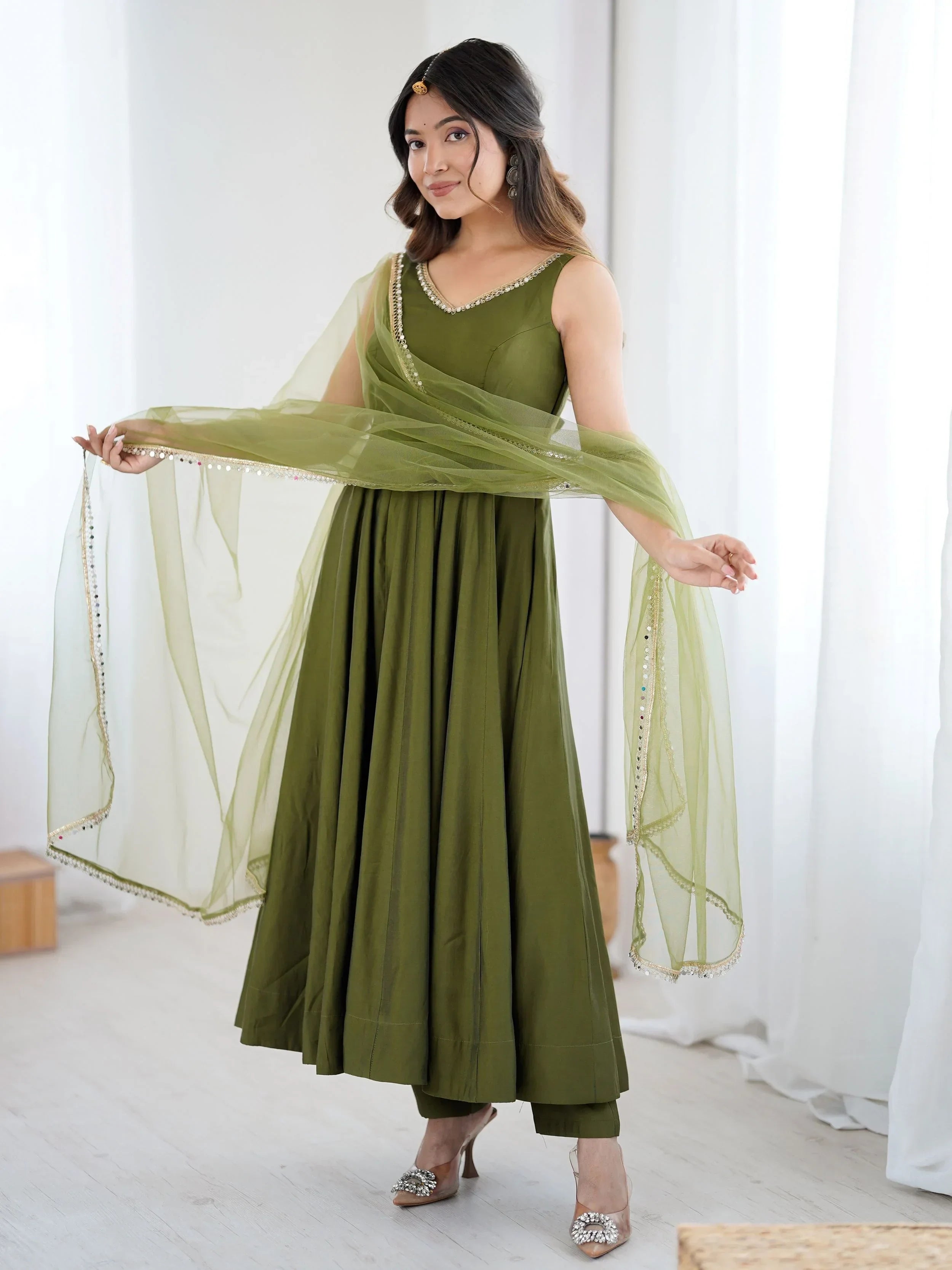 Green Mesmerizing Chanderi Silk Lace Work Anarkali Suit