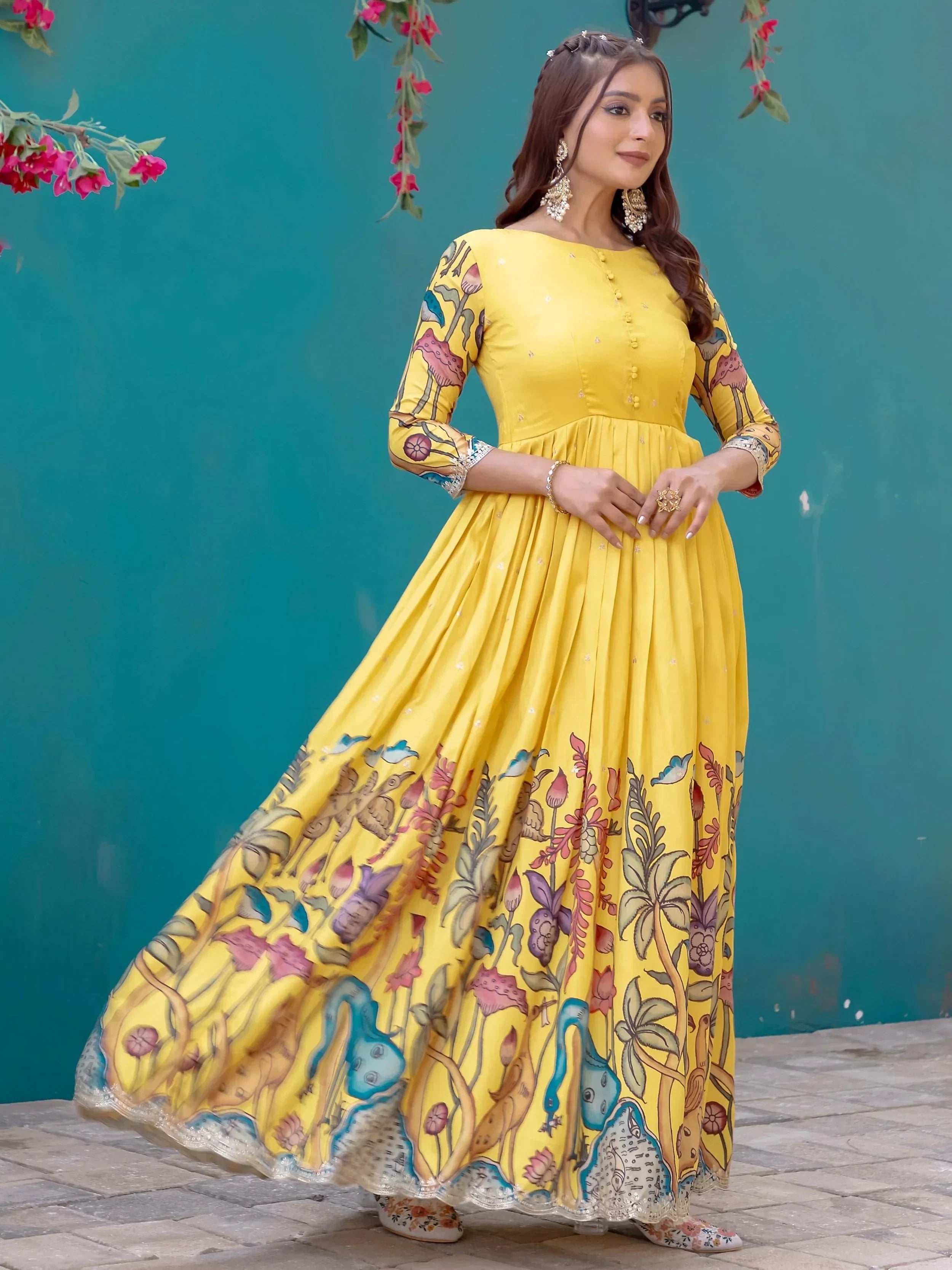 Yellow Mesmerizing Silk Printed Traditional Gown