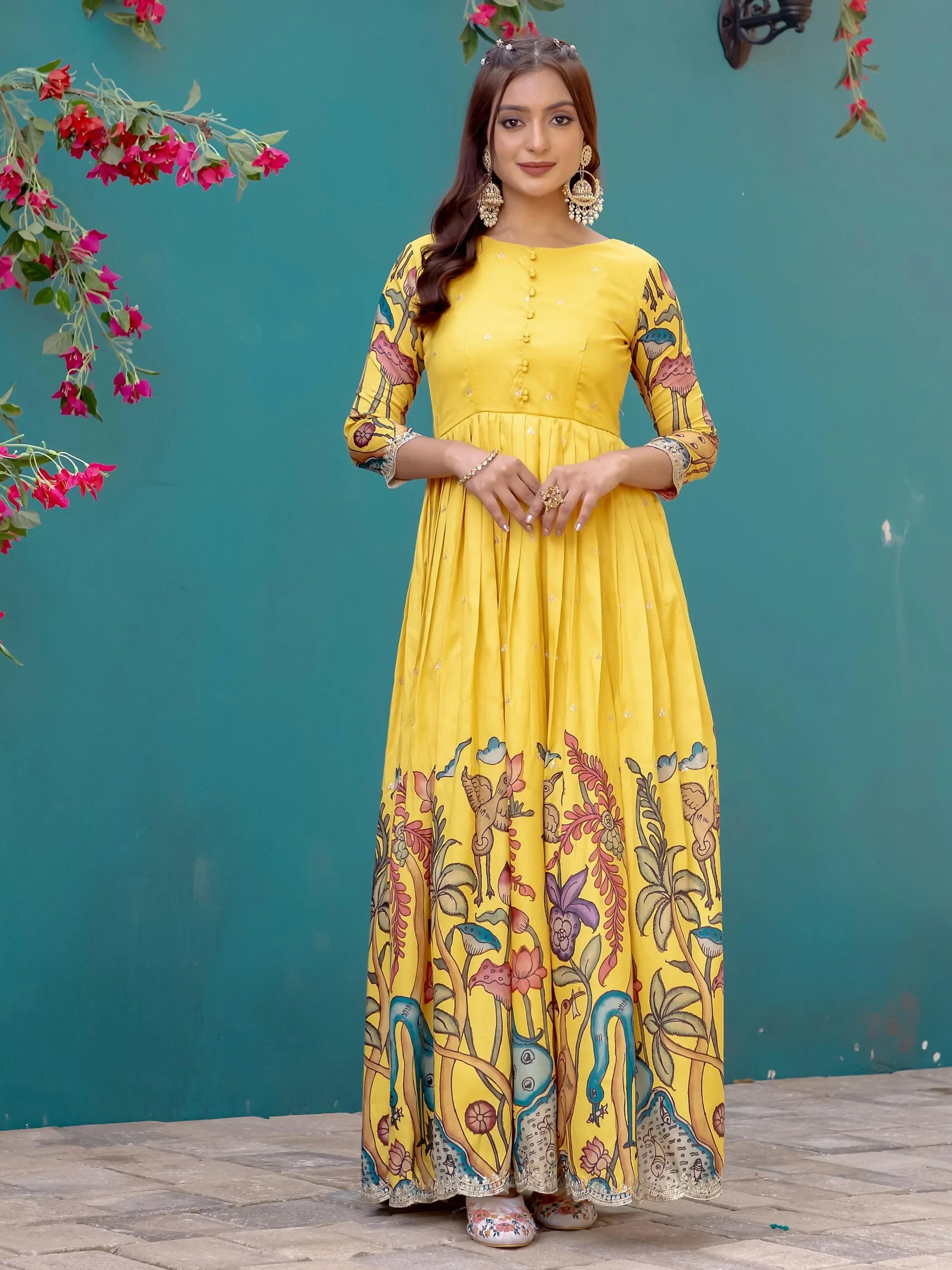 Yellow Mesmerizing Silk Printed Traditional Gown