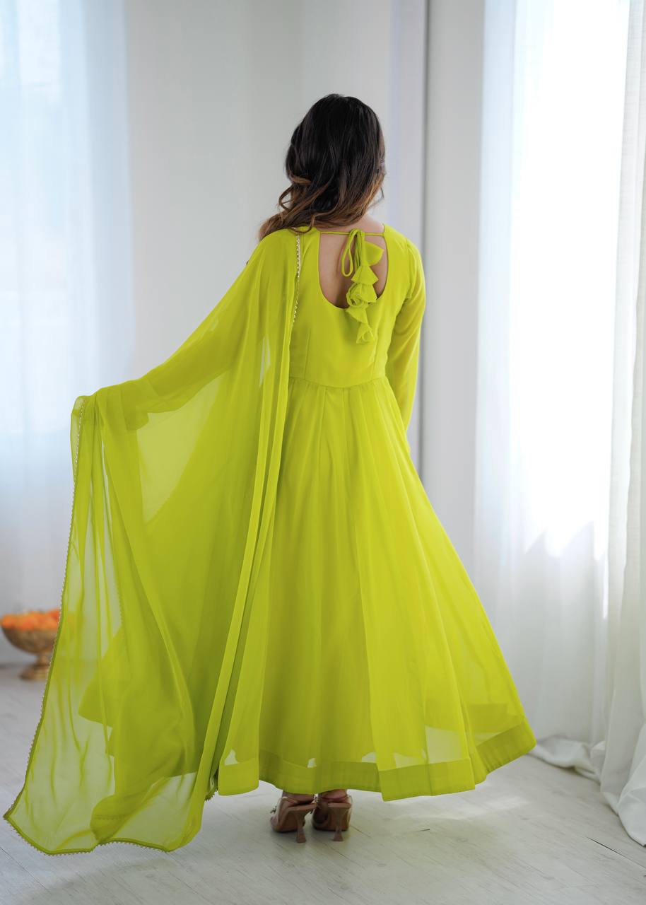 Kalicut Anarkali Gown with Dupatta and Pant