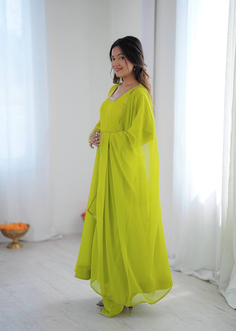 Kalicut Anarkali Gown with Dupatta and Pant