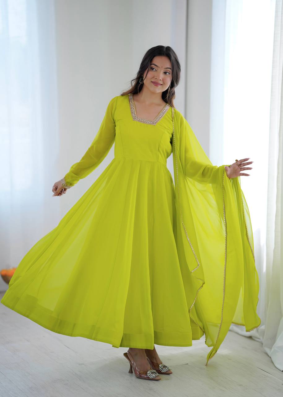 Kalicut Anarkali Gown with Dupatta and Pant