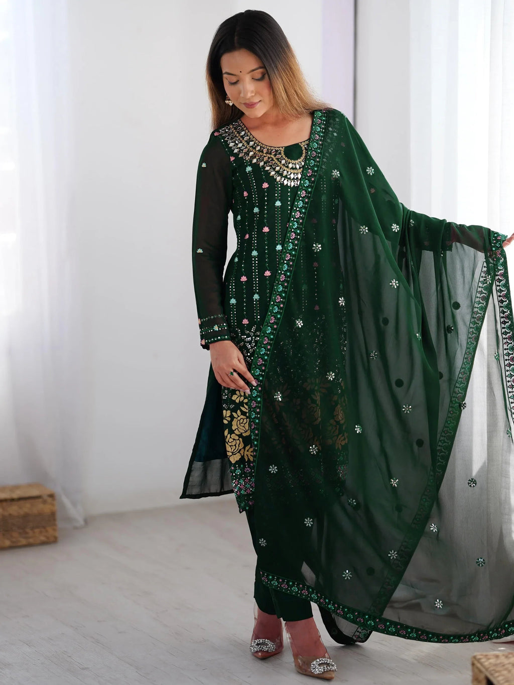 Green Dramatic Georgette Sequins Event Wear Straight Suit