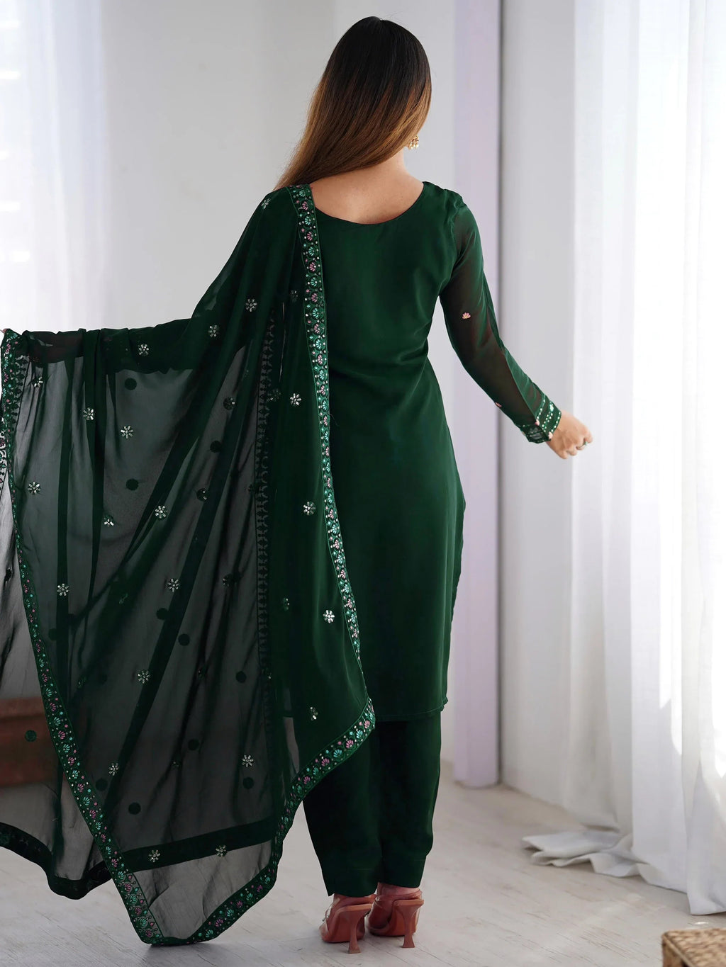 Green Dramatic Georgette Sequins Event Wear Straight Suit