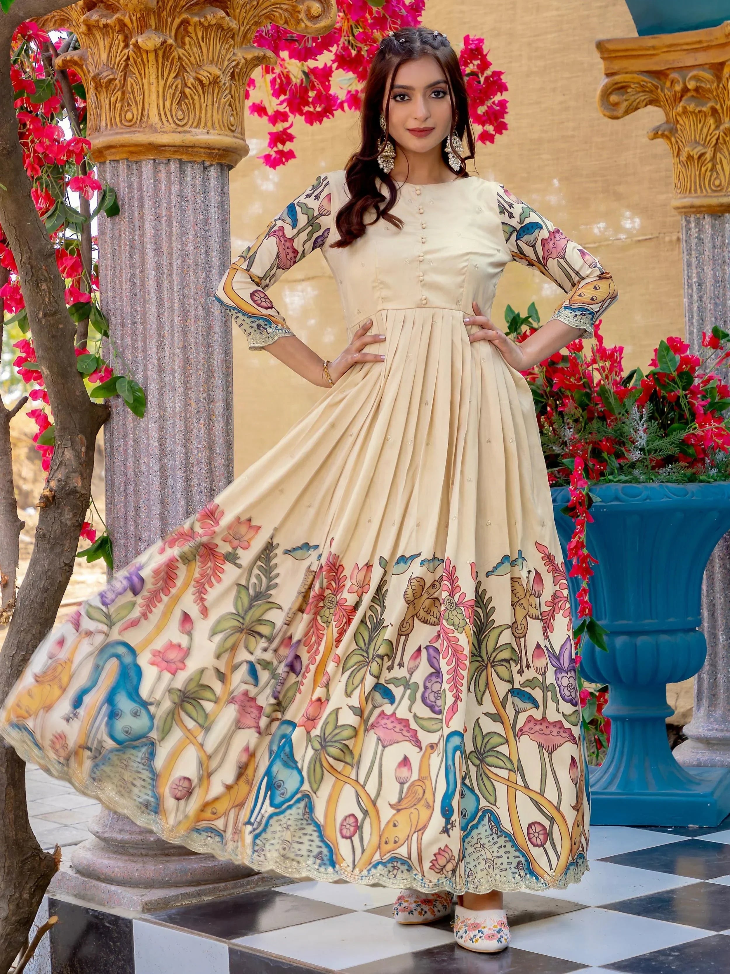 Cream Mesmerizing Silk Printed Traditional Gown
