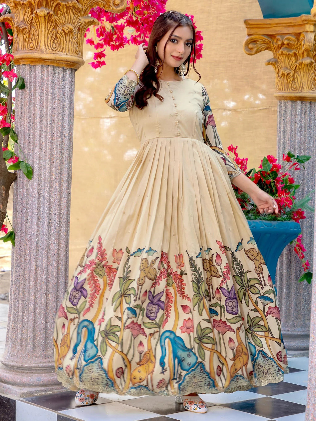 Cream Mesmerizing Silk Printed Traditional Gown