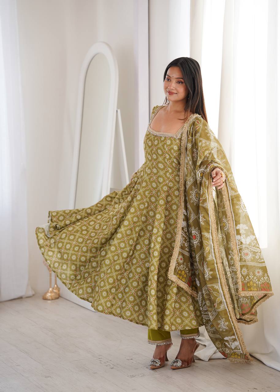 Printed Maslin Gown with Mirror Lace Work and Organza Dupatta